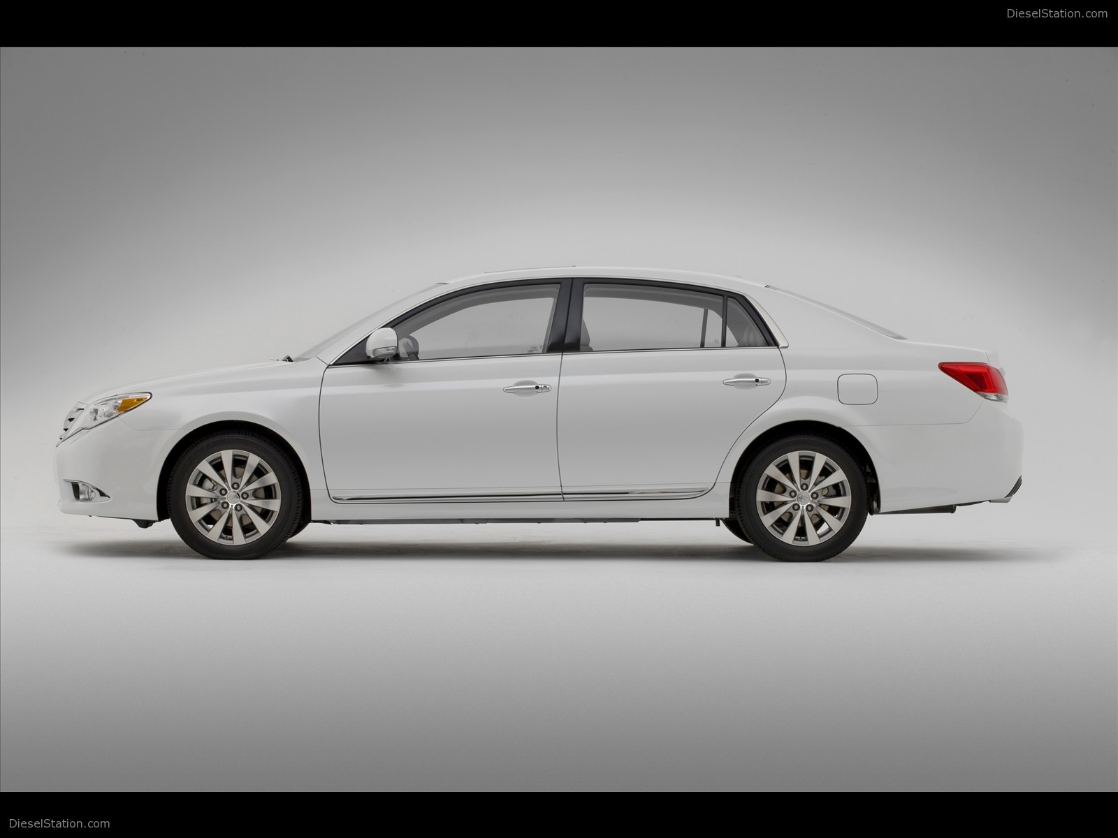 Toyota Avalon 2011