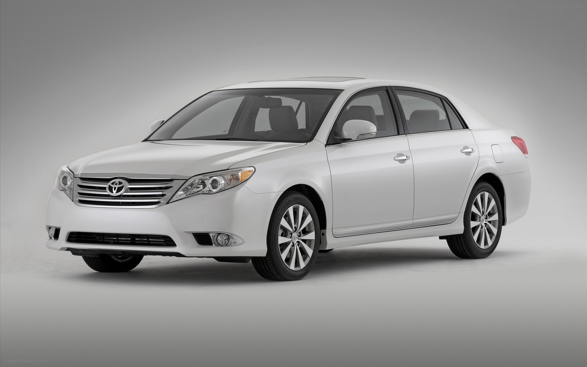 Toyota Avalon 2011