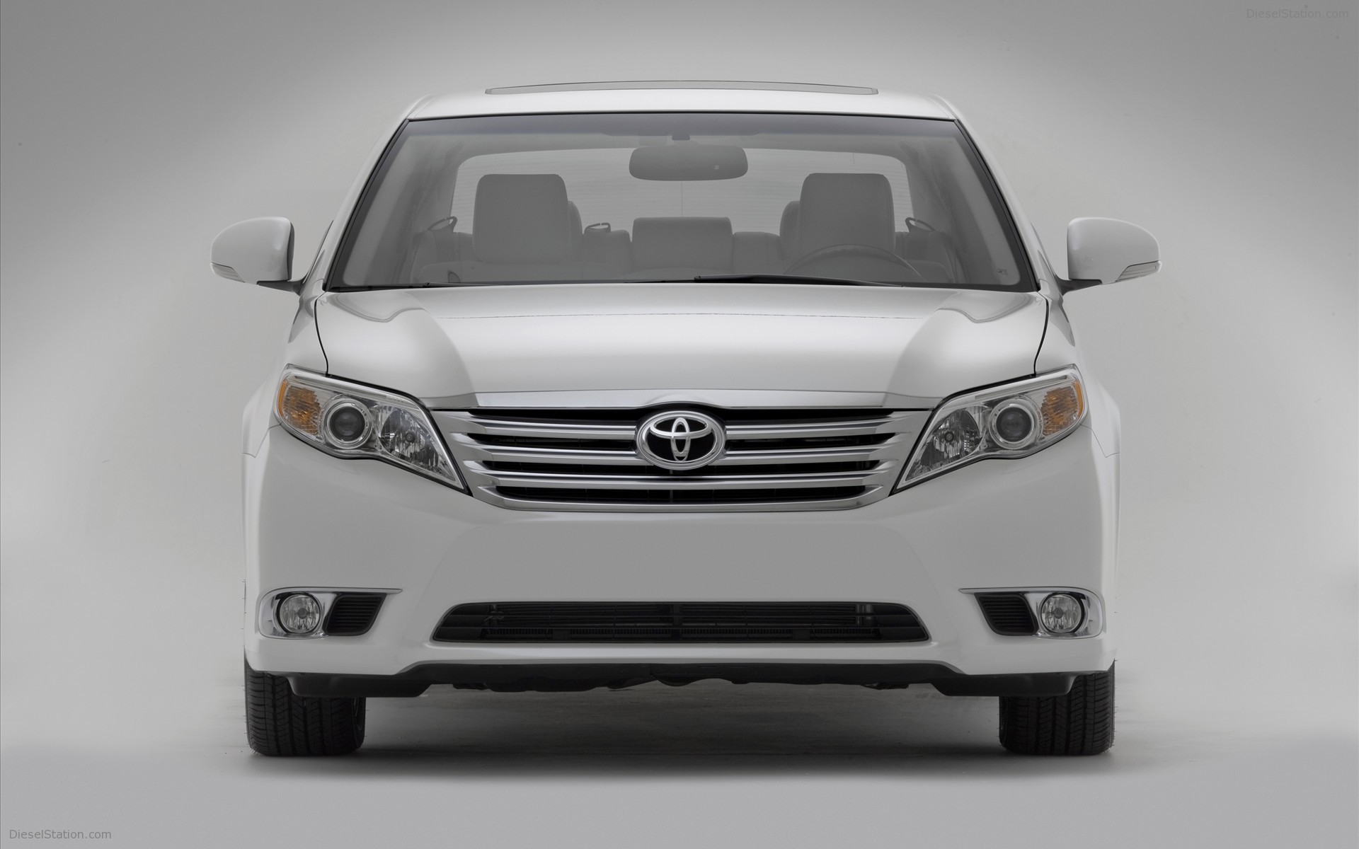 Toyota Avalon 2011