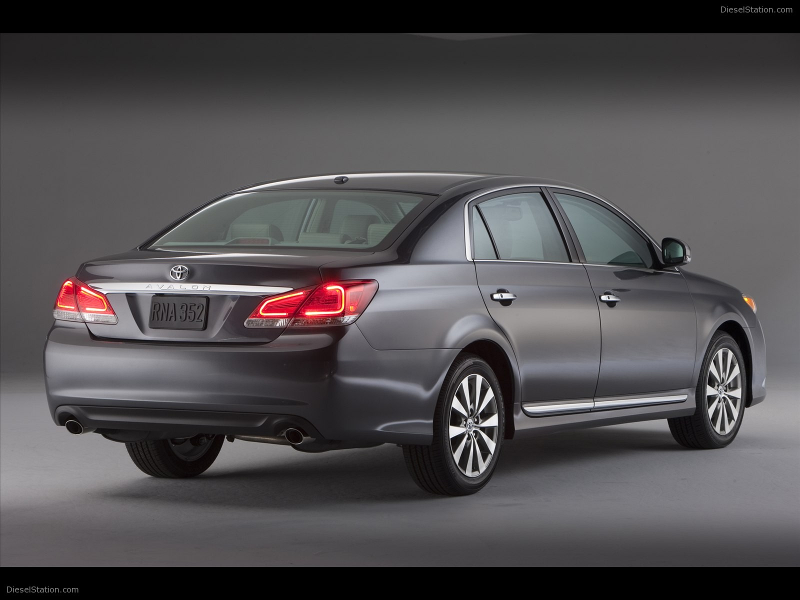 Toyota Avalon 2012