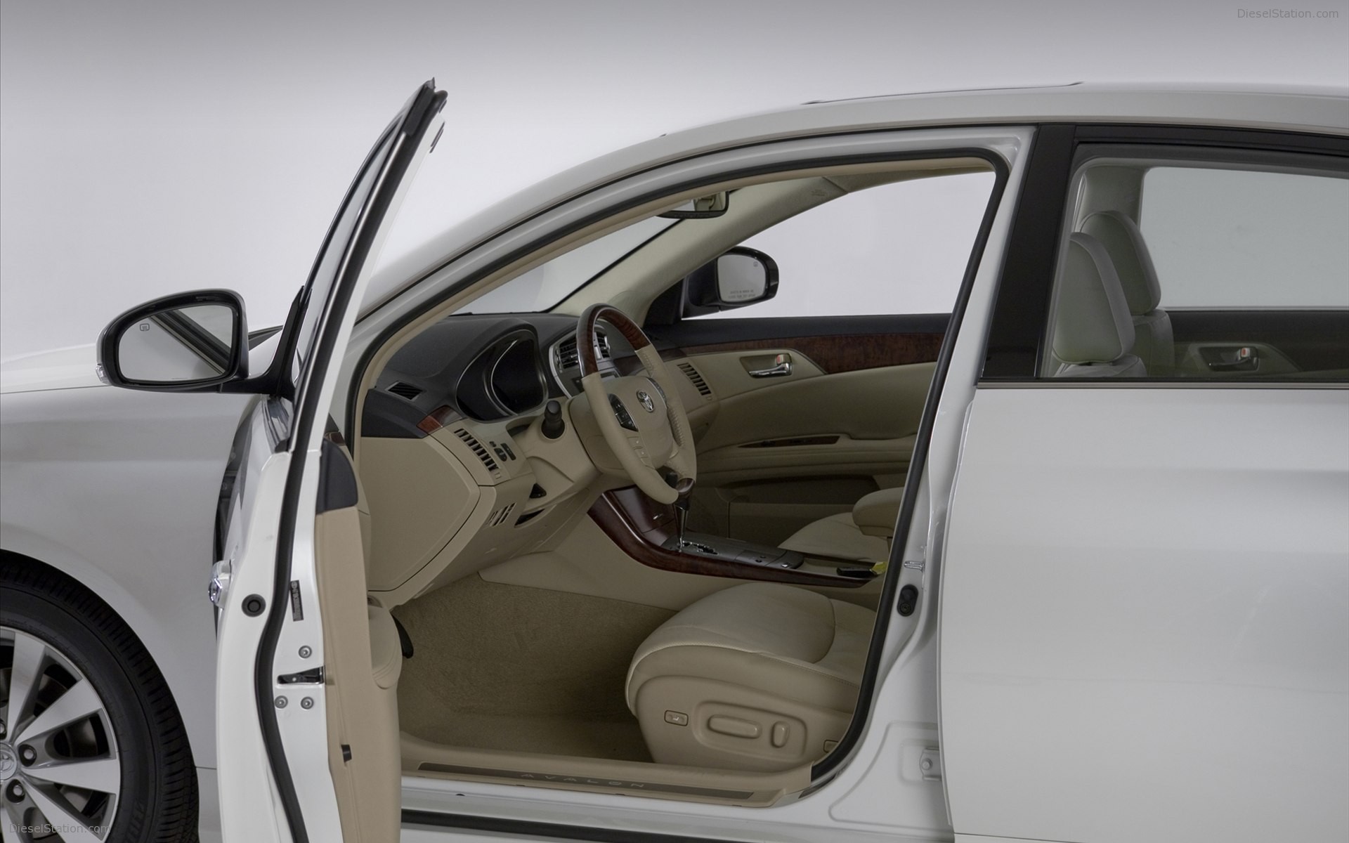 Toyota Avalon 2012