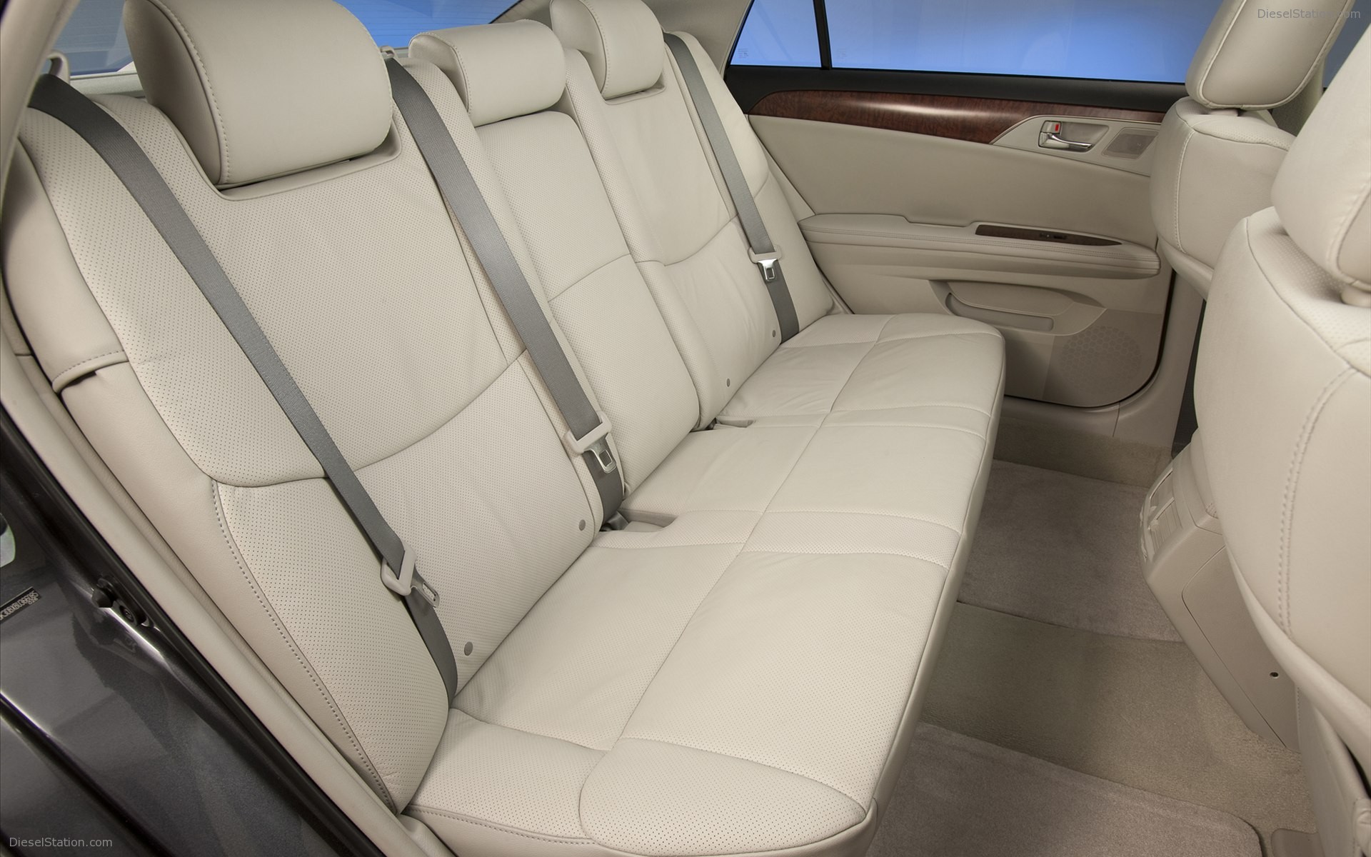 Toyota Avalon 2012