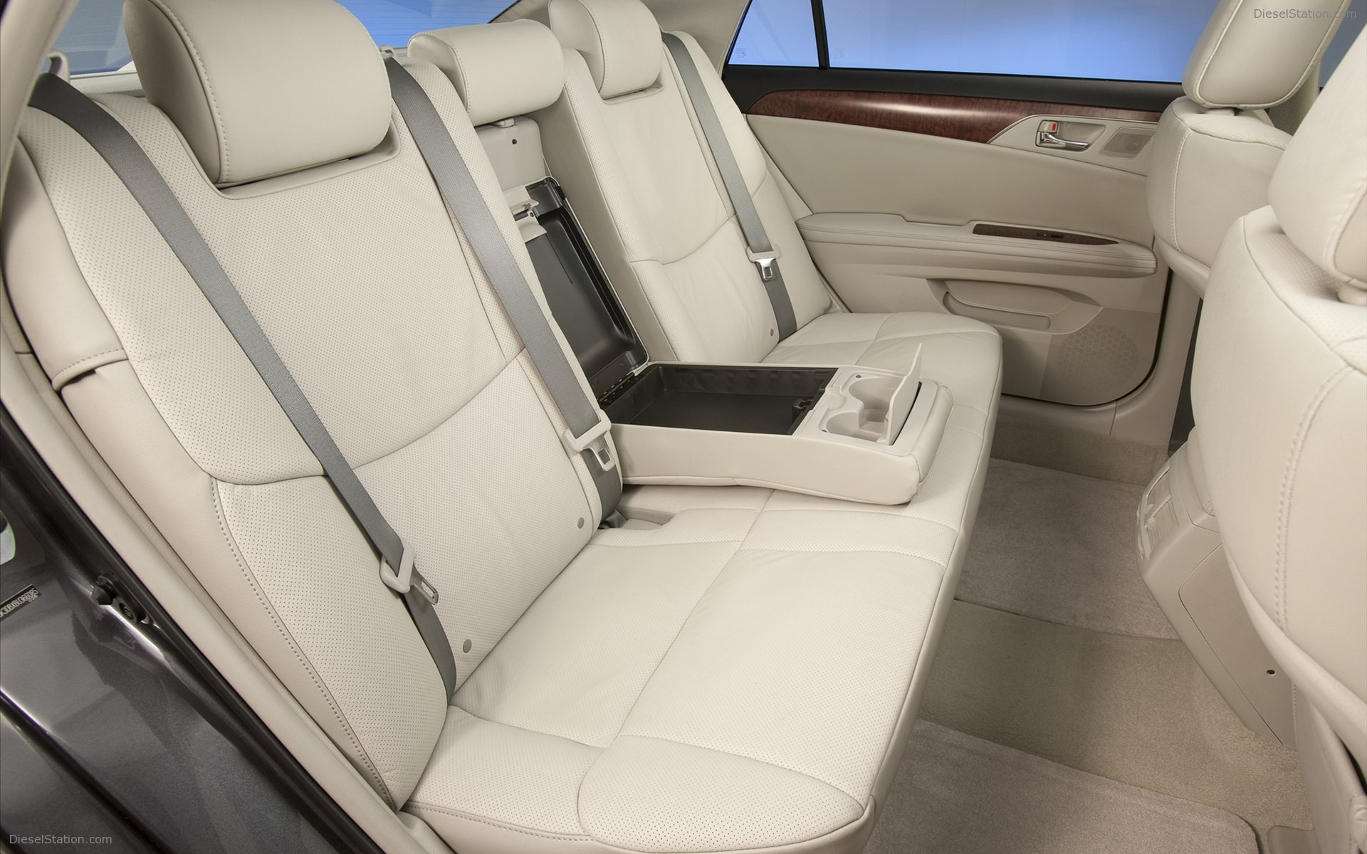 Toyota Avalon 2012