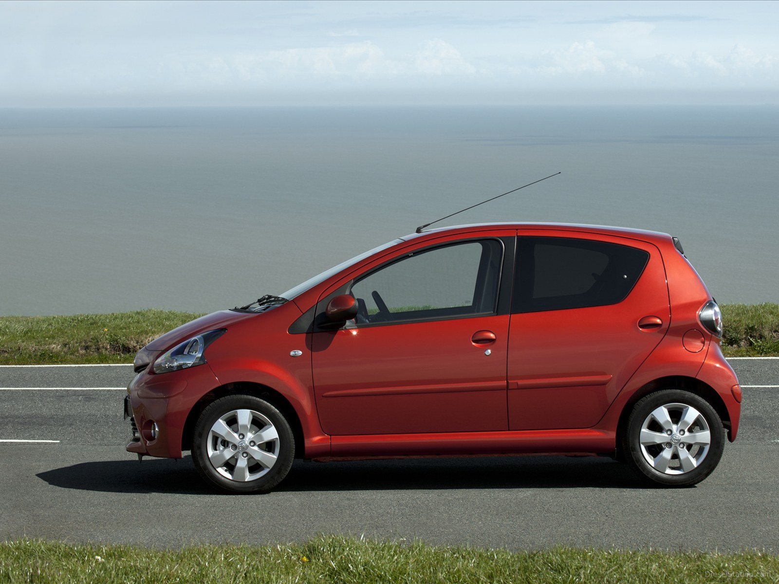 Toyota Aygo Fire 2012