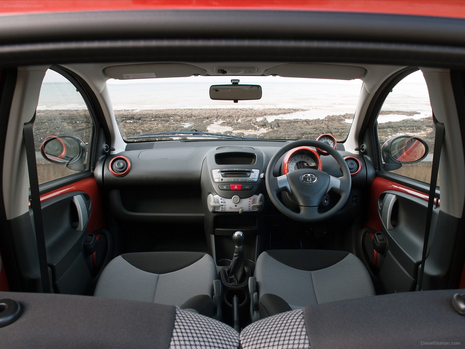 Toyota Aygo Fire 2012