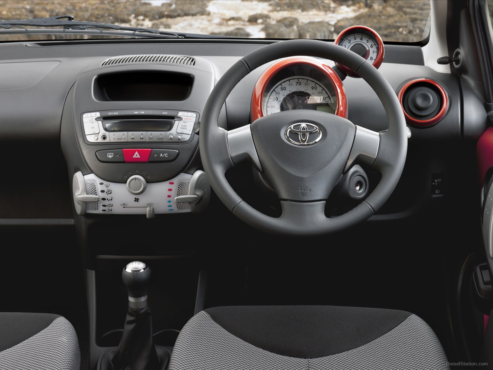 Toyota Aygo Fire 2012