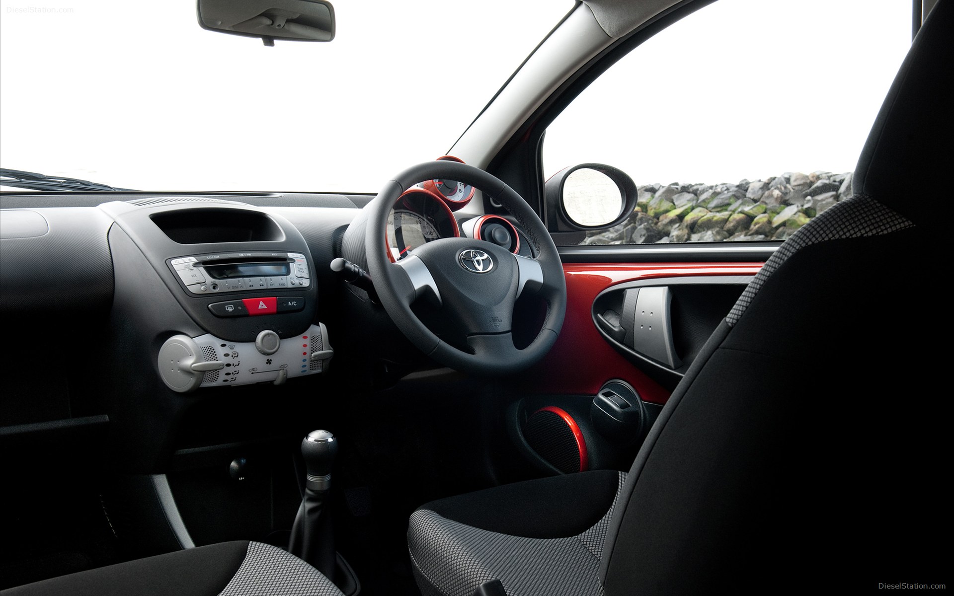Toyota Aygo Fire 2012
