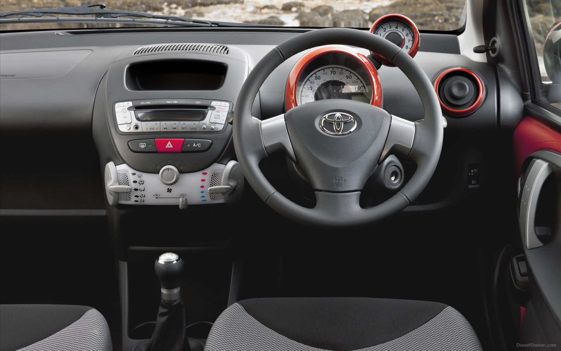 Toyota Aygo Fire 2012