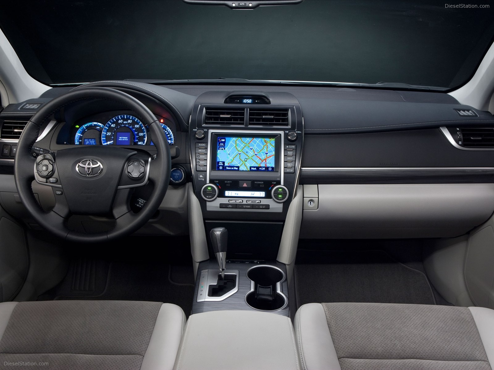 Toyota Camry Hybrid 2012