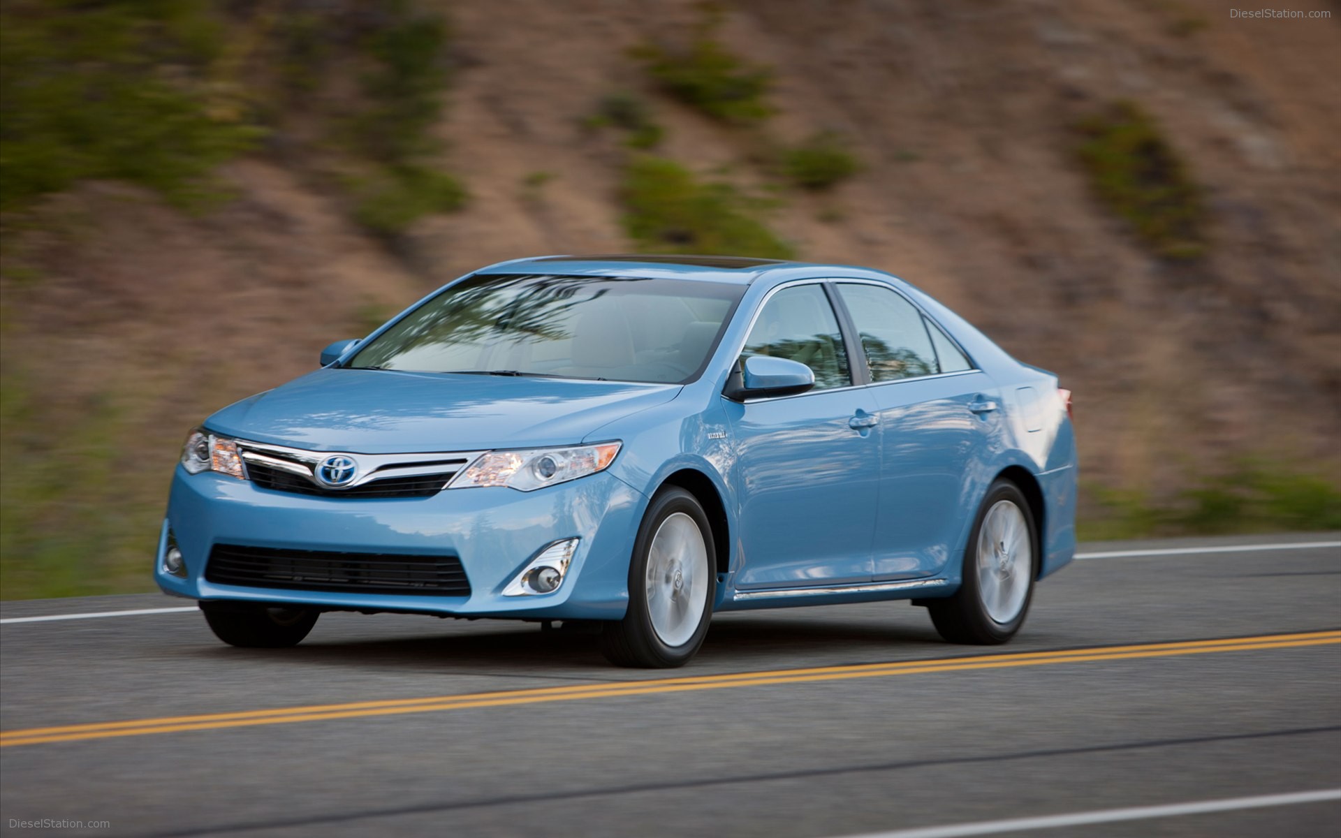 Toyota Camry Hybrid 2012