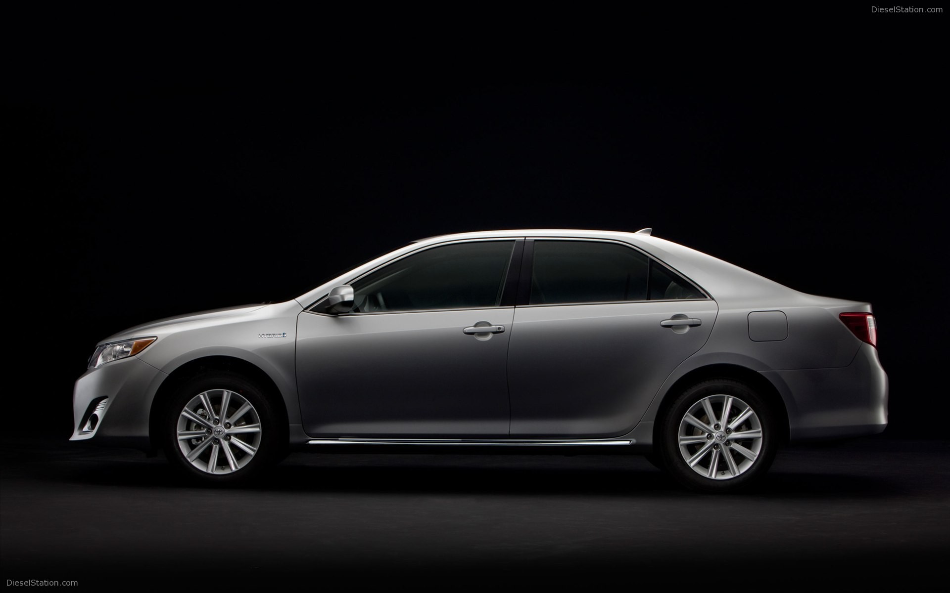 Toyota Camry Hybrid 2012