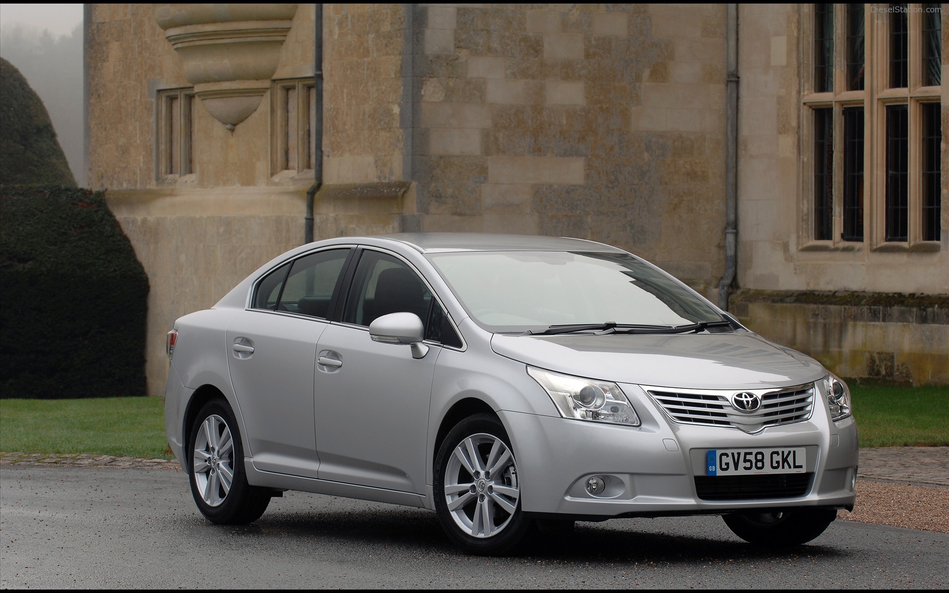 Toyota Expands Engine Line-Up For New Avensis Toyota Expands Engine Line-Up For New Avensis