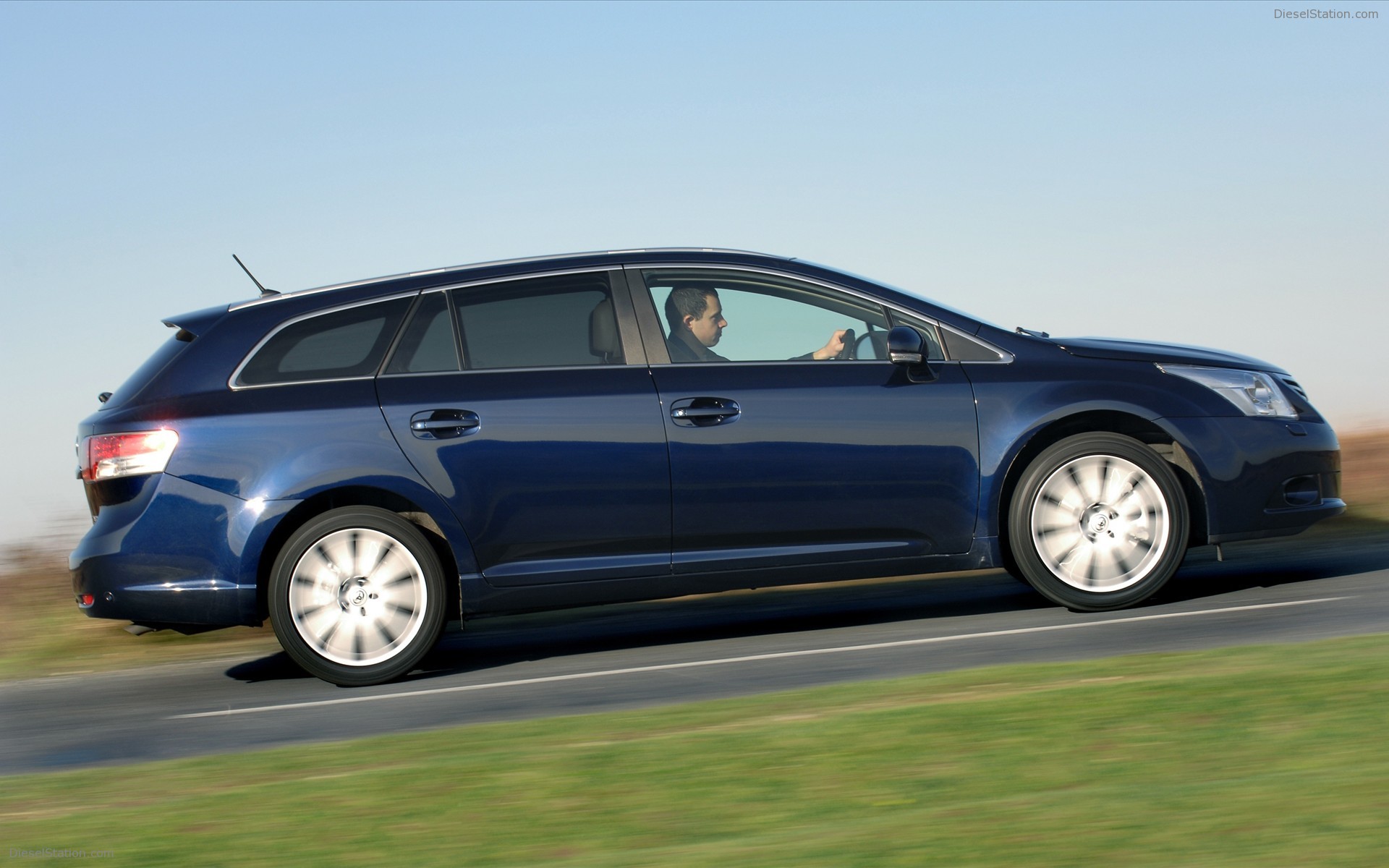 Toyota Expands Engine Line-Up For New Avensis