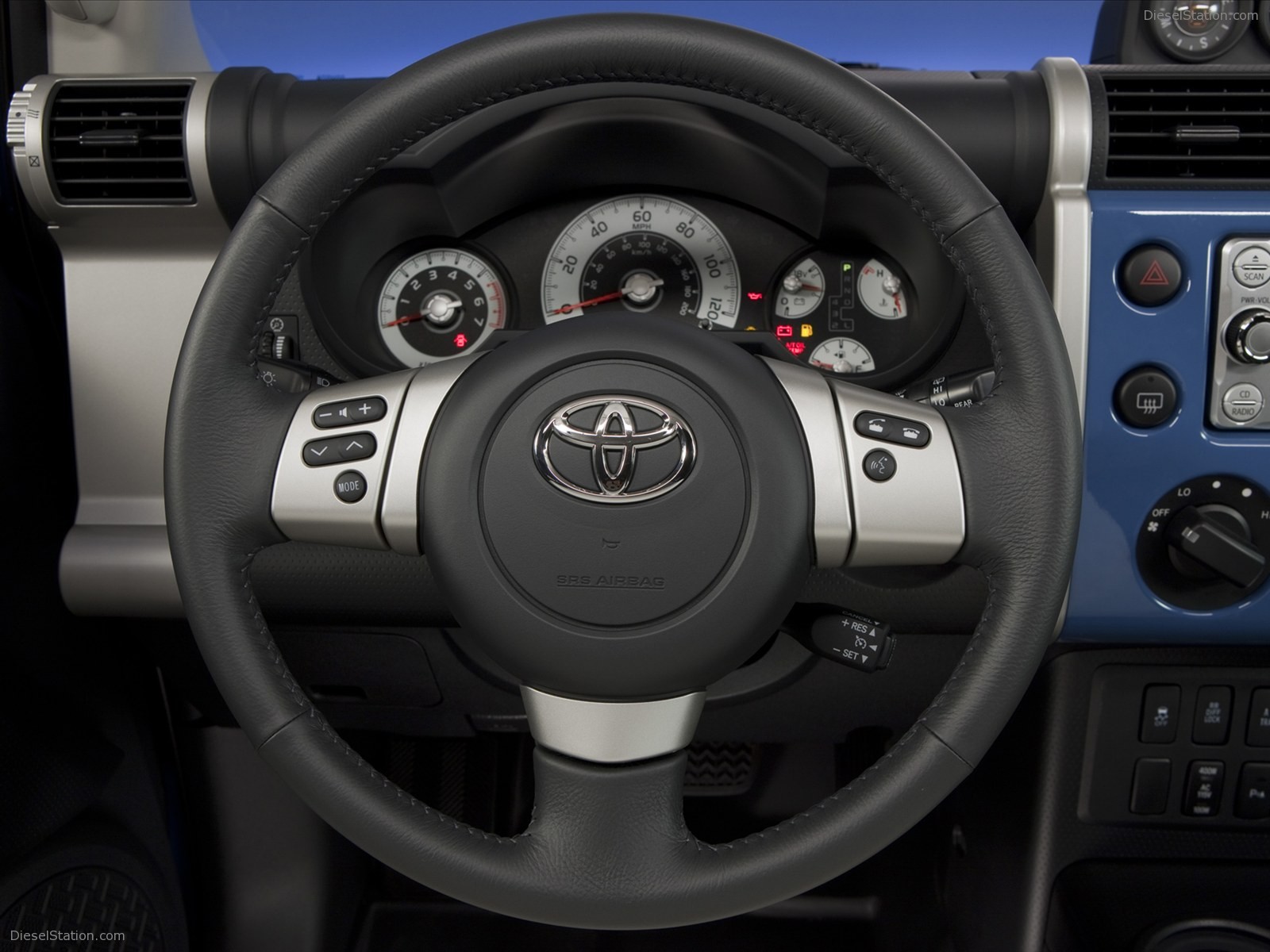 Toyota FJ Cruiser 2012