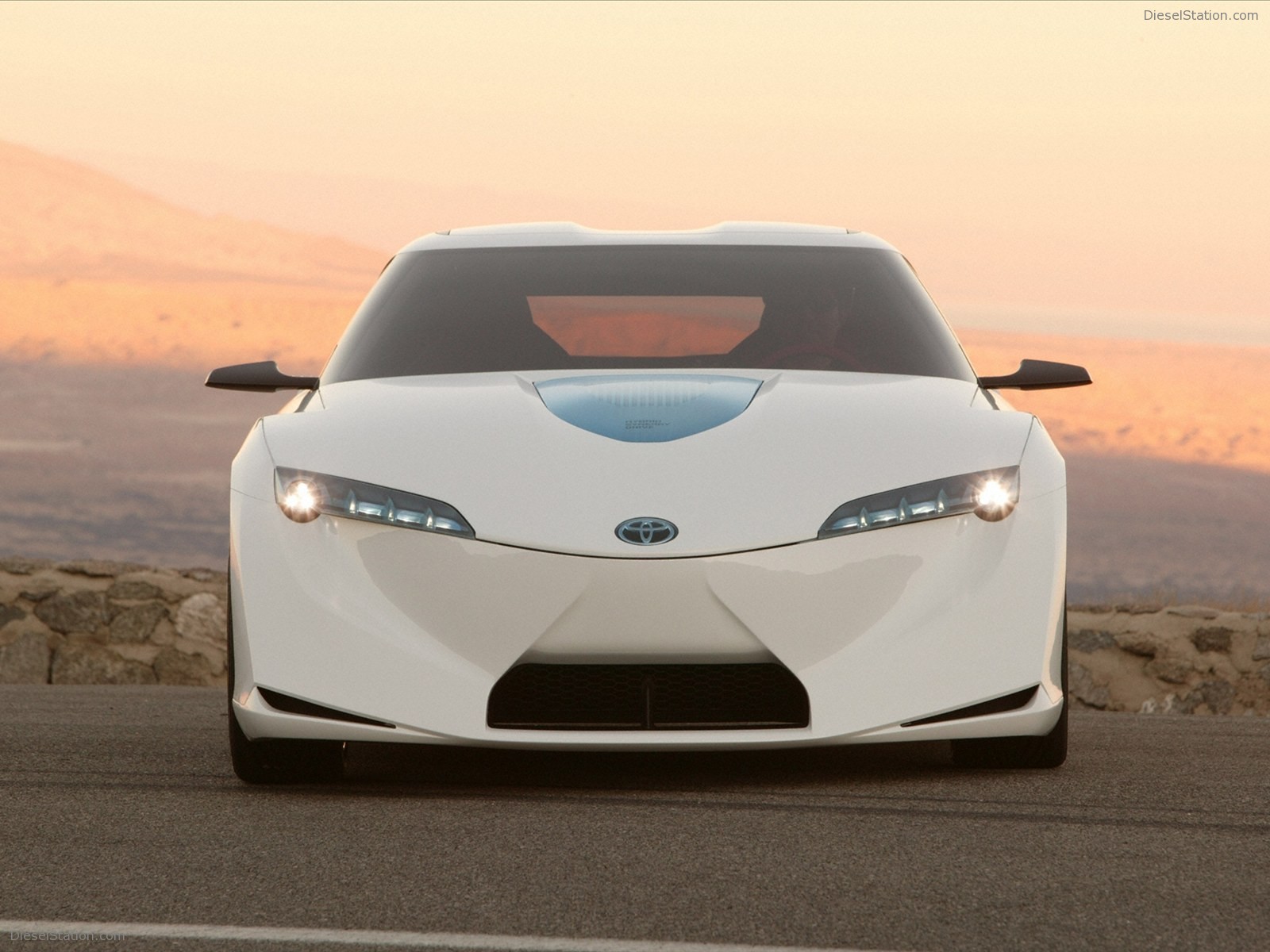 Toyota FT HS 2007