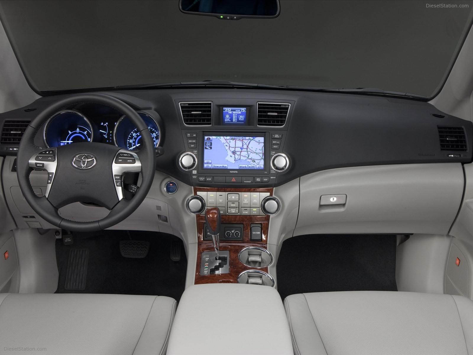 Toyota Highlander Hybrid 2011