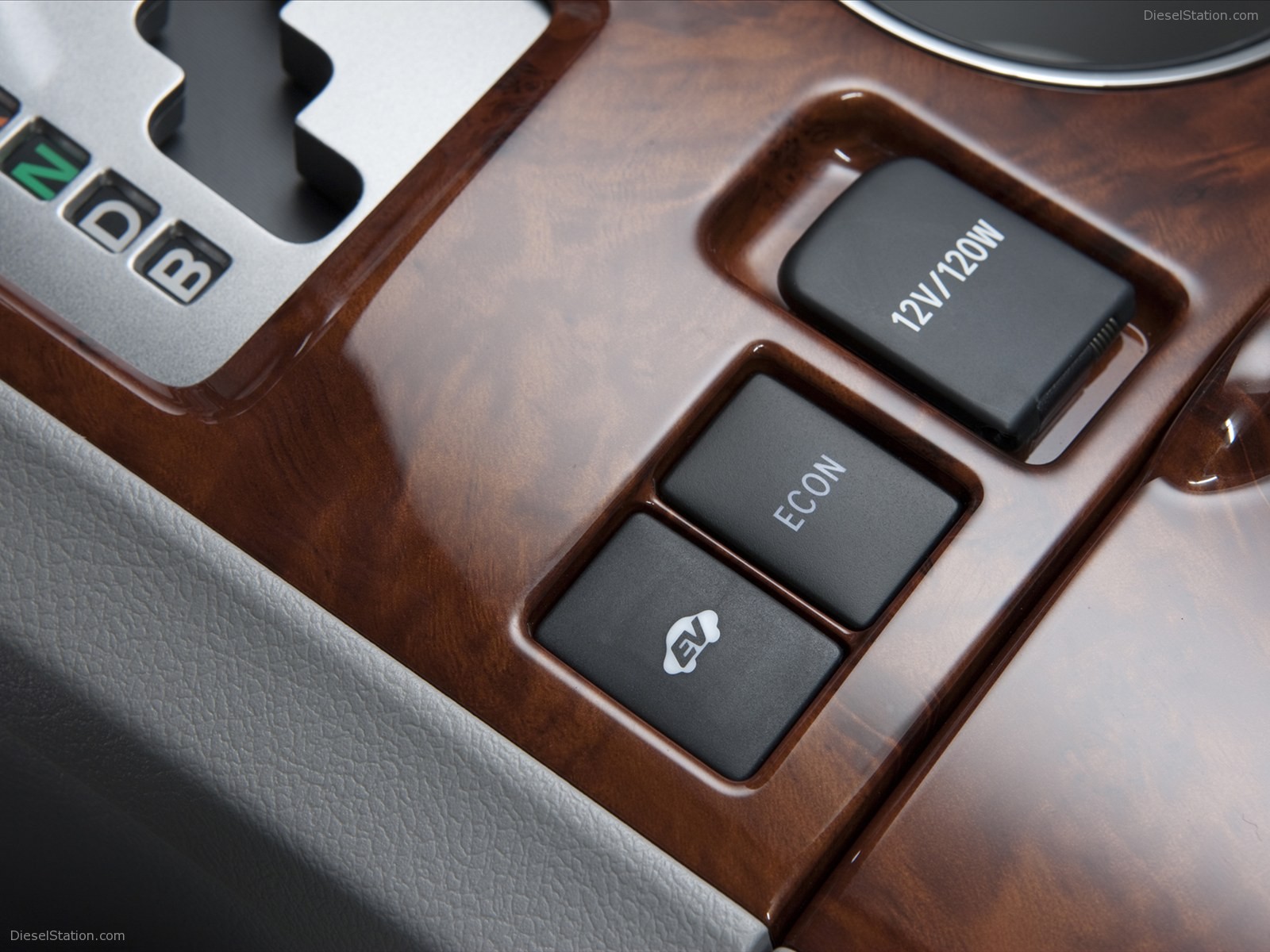 Toyota Highlander Hybrid 2011