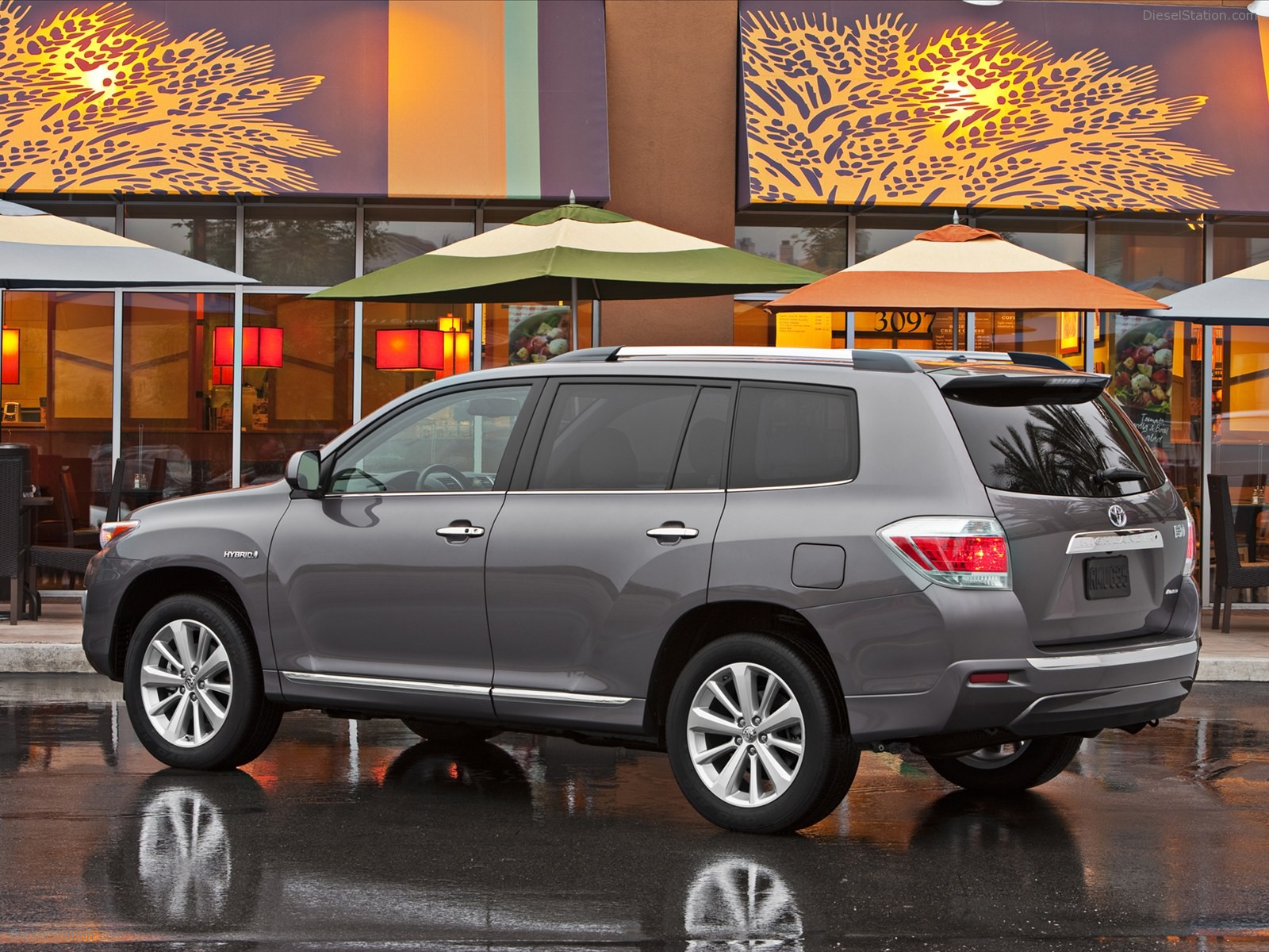 Toyota Highlander Hybrid 2011