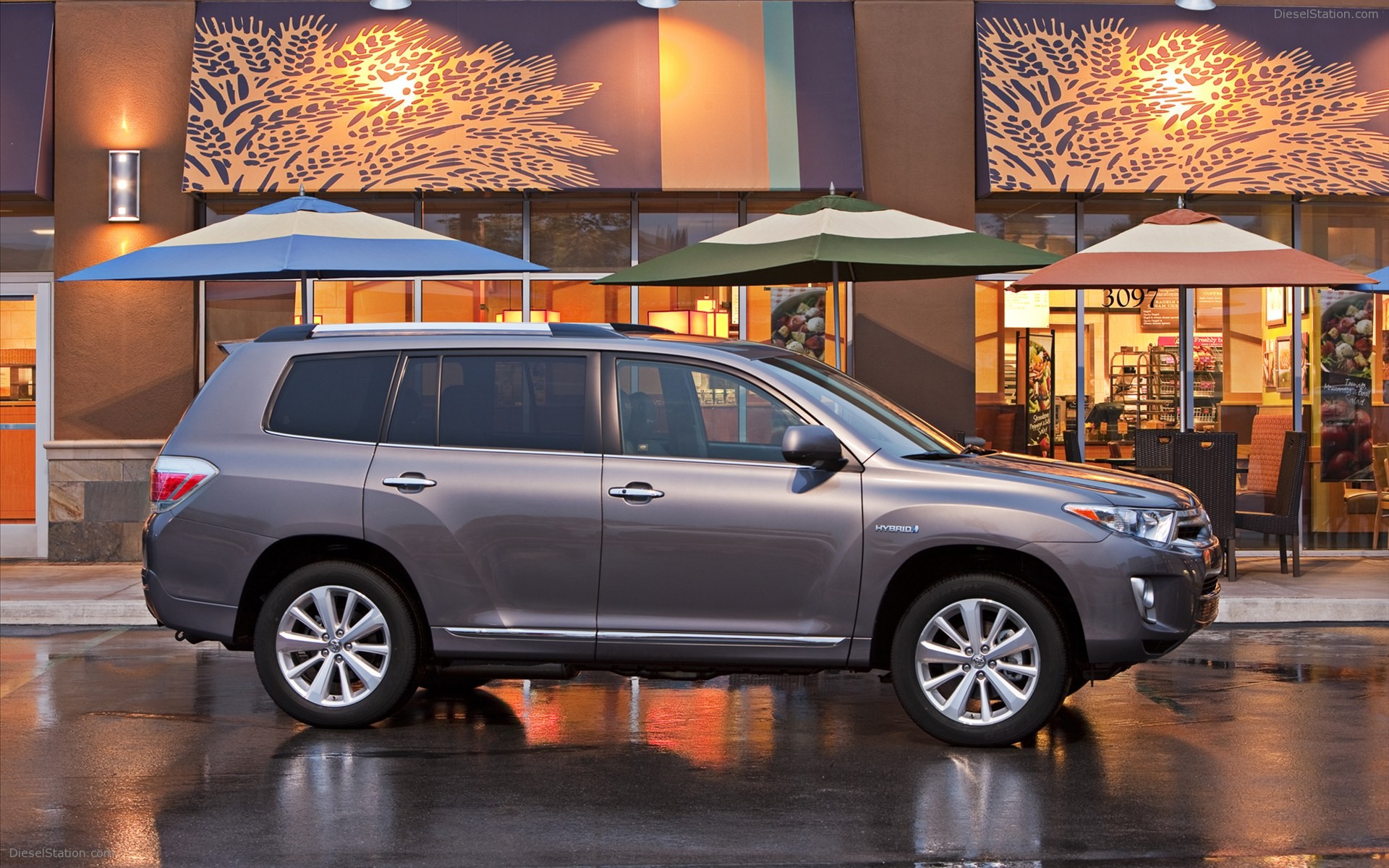 Toyota Highlander Hybrid 2011