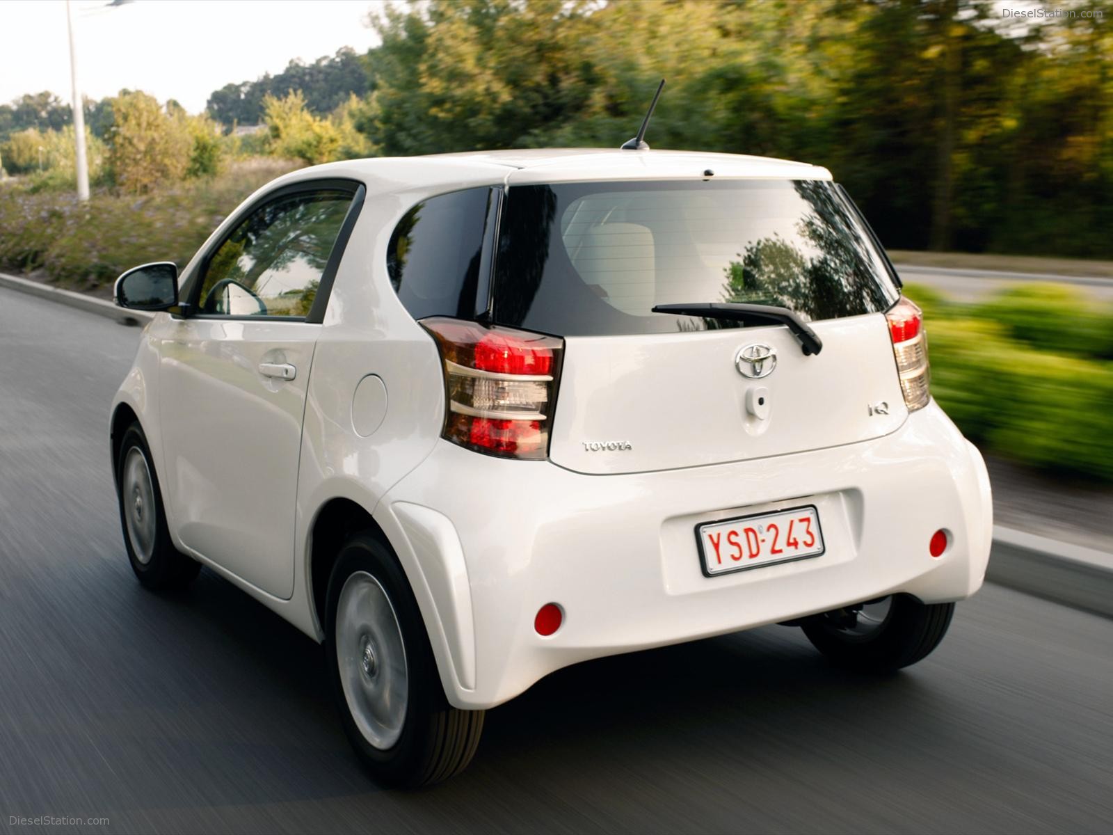 Toyota iQ 2009