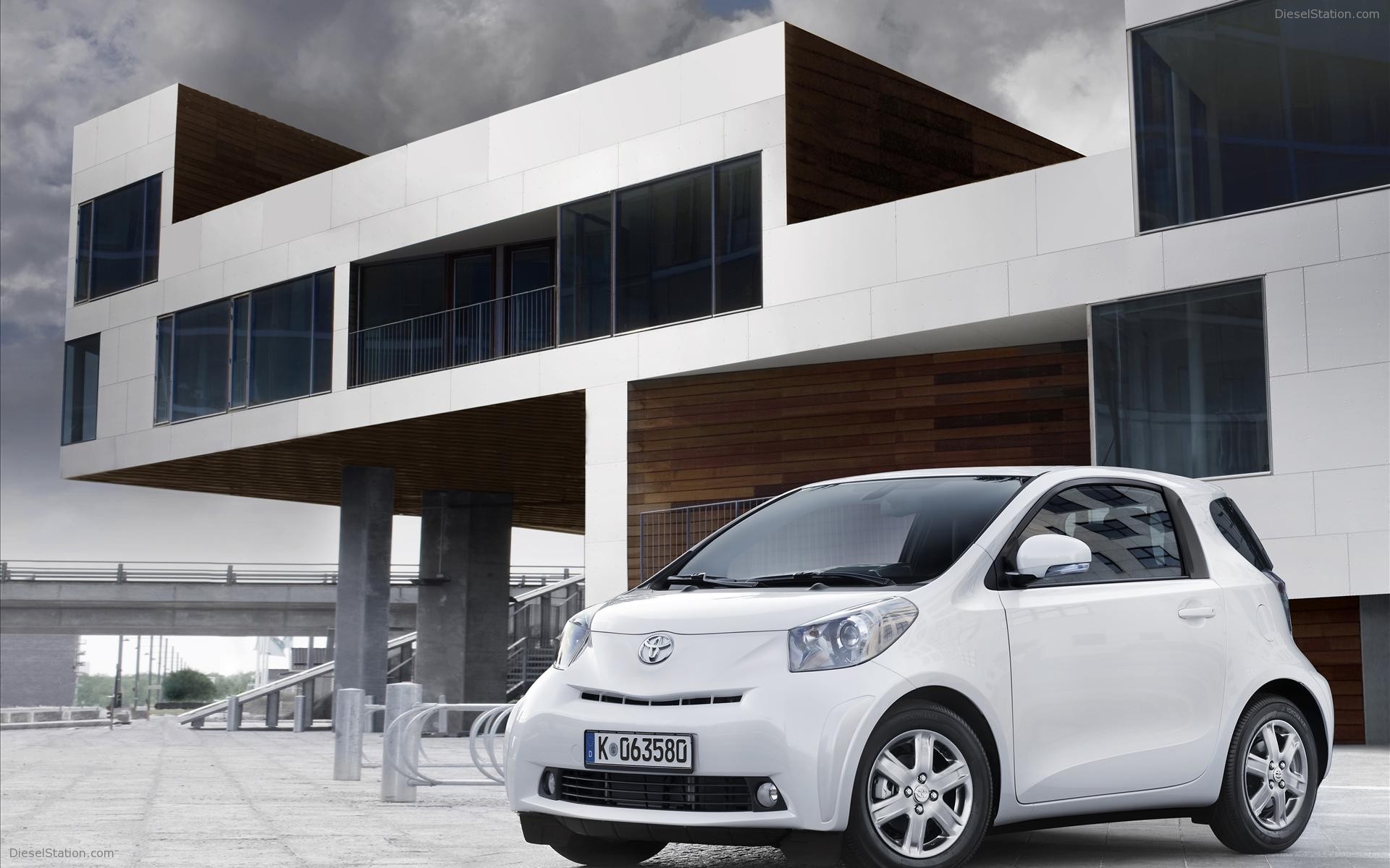 Toyota iQ 2009