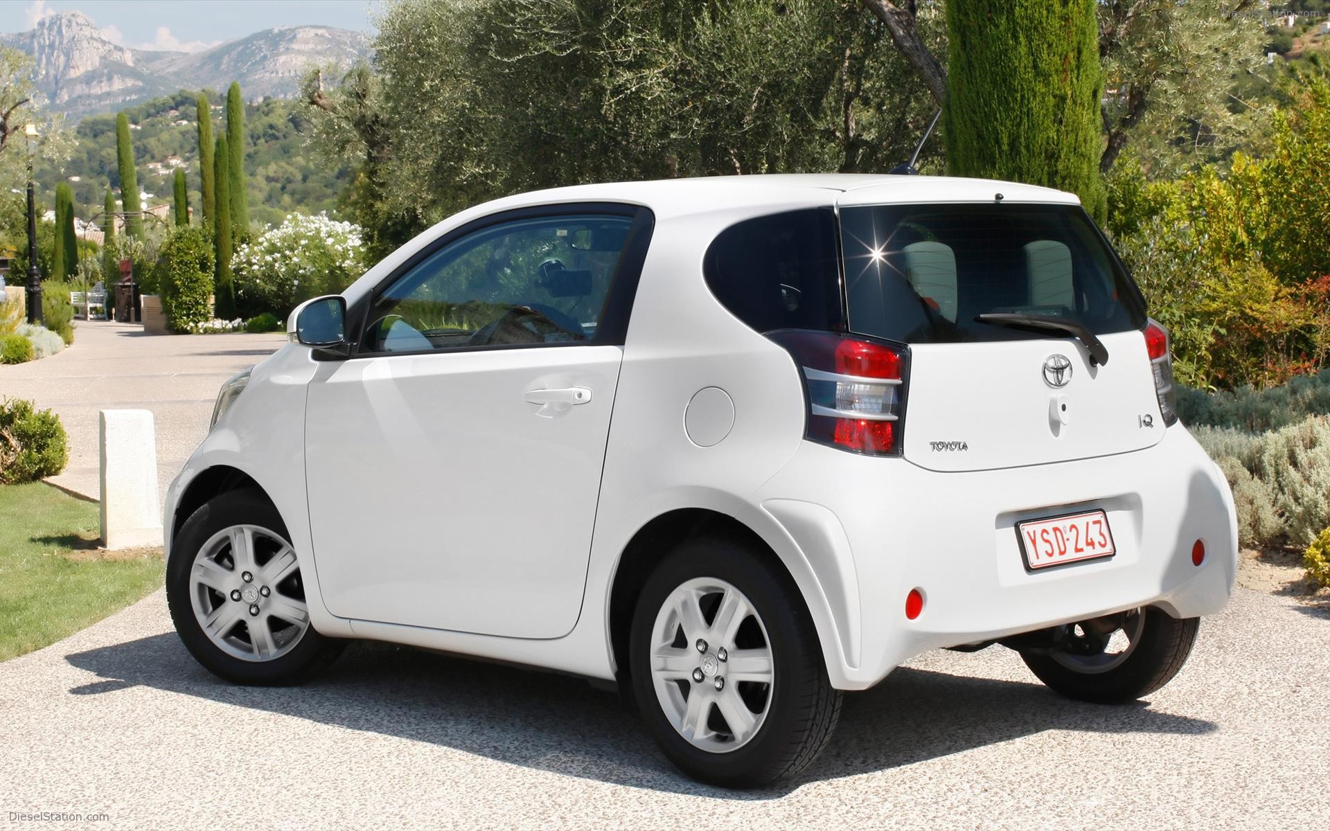 Toyota iQ 2009