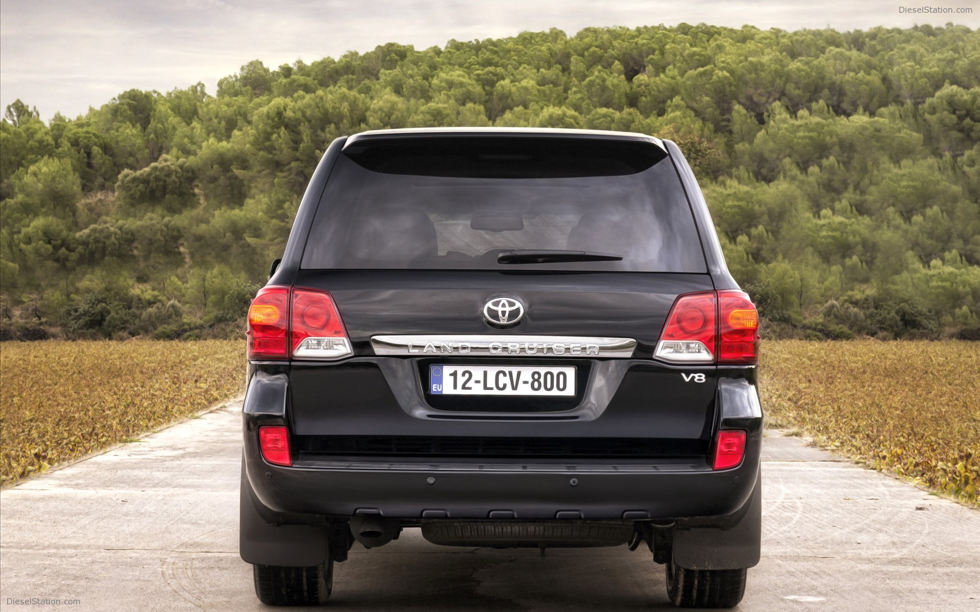 Toyota Land Cruiser V8 2012