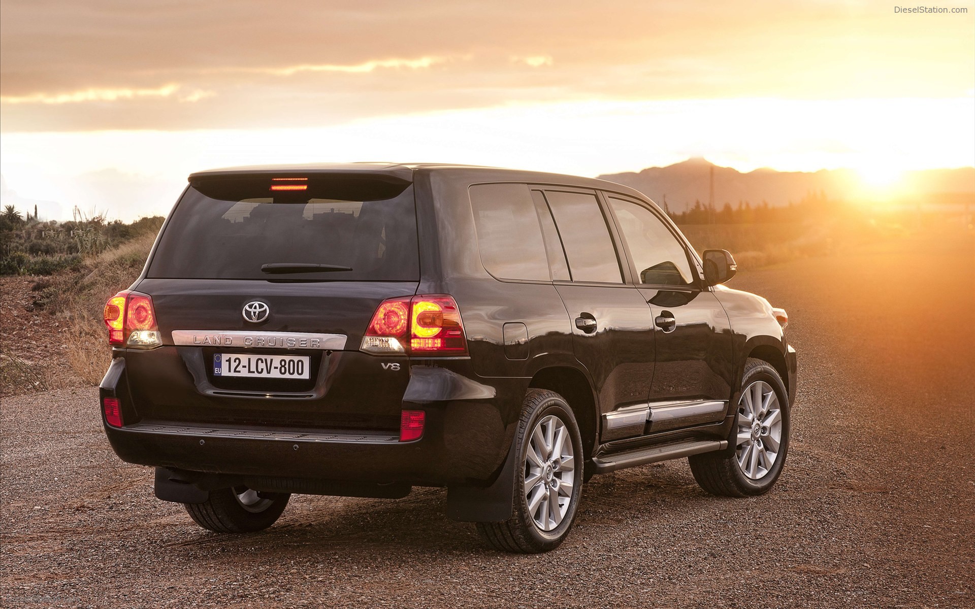 Toyota Land Cruiser V8 2012