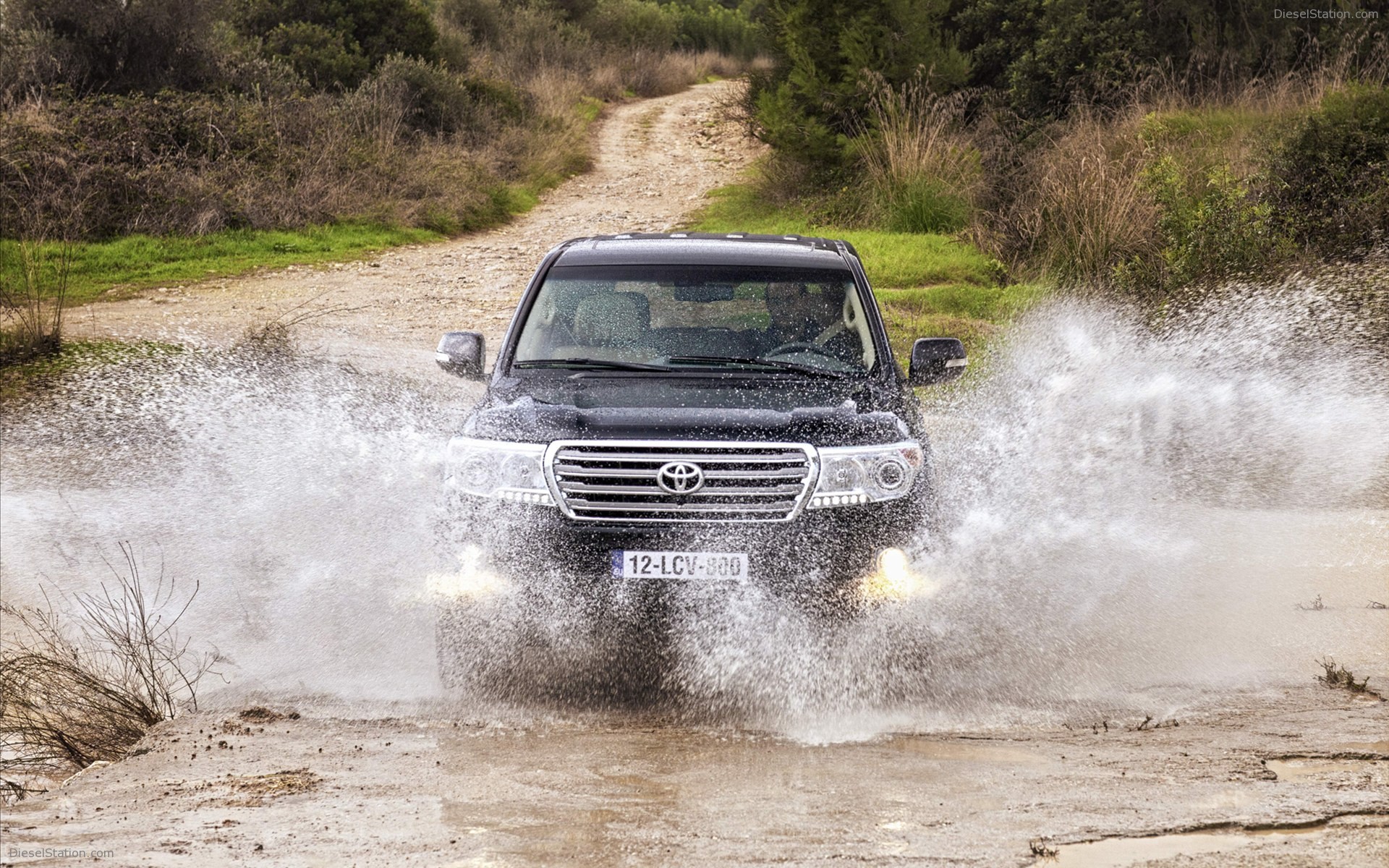 Toyota Land Cruiser V8 2012
