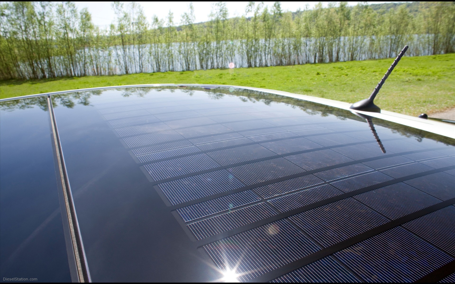 Toyota Prius : Cooled By The Heat Of Sun