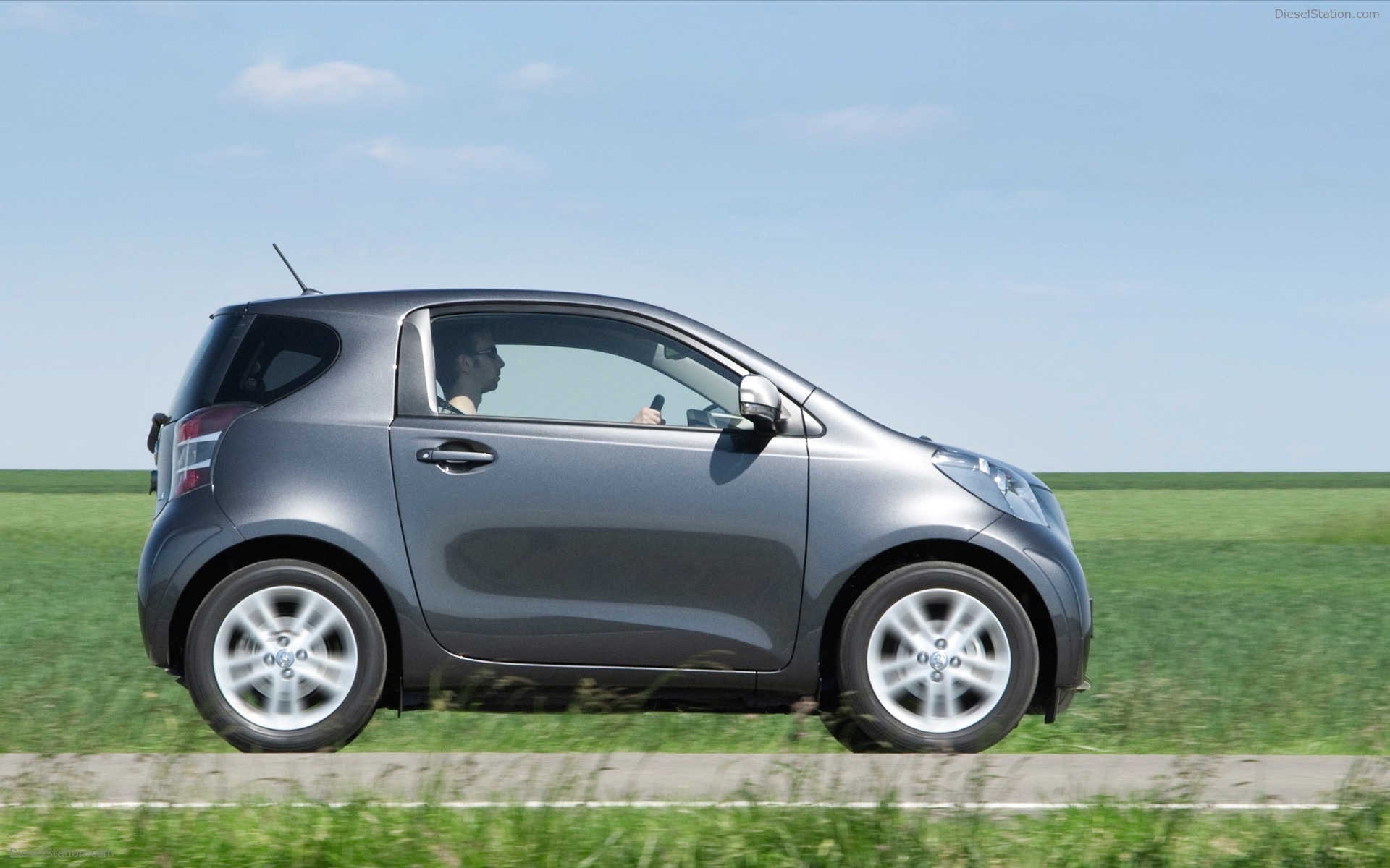 New Toyota iQ3