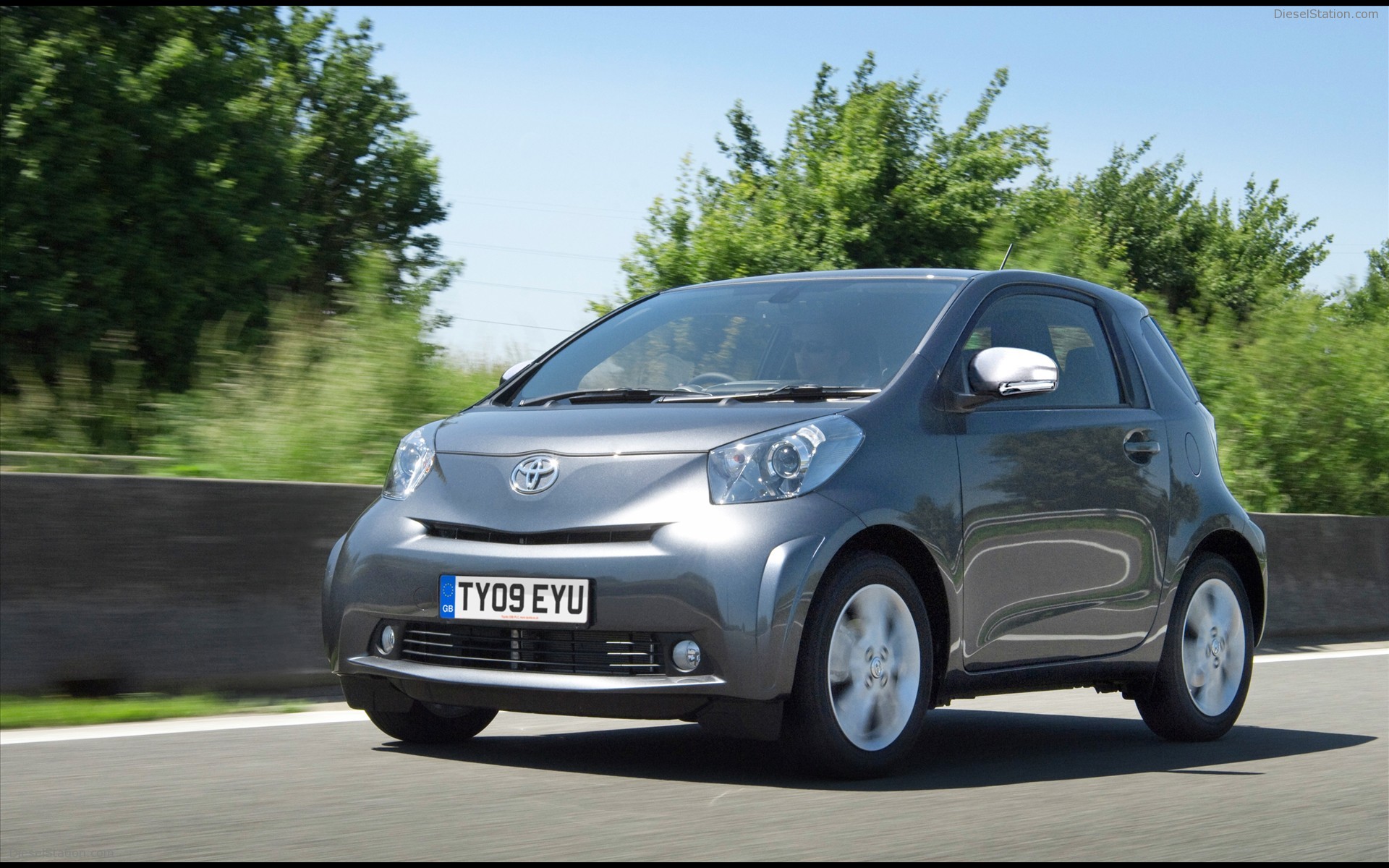 New Toyota iQ3