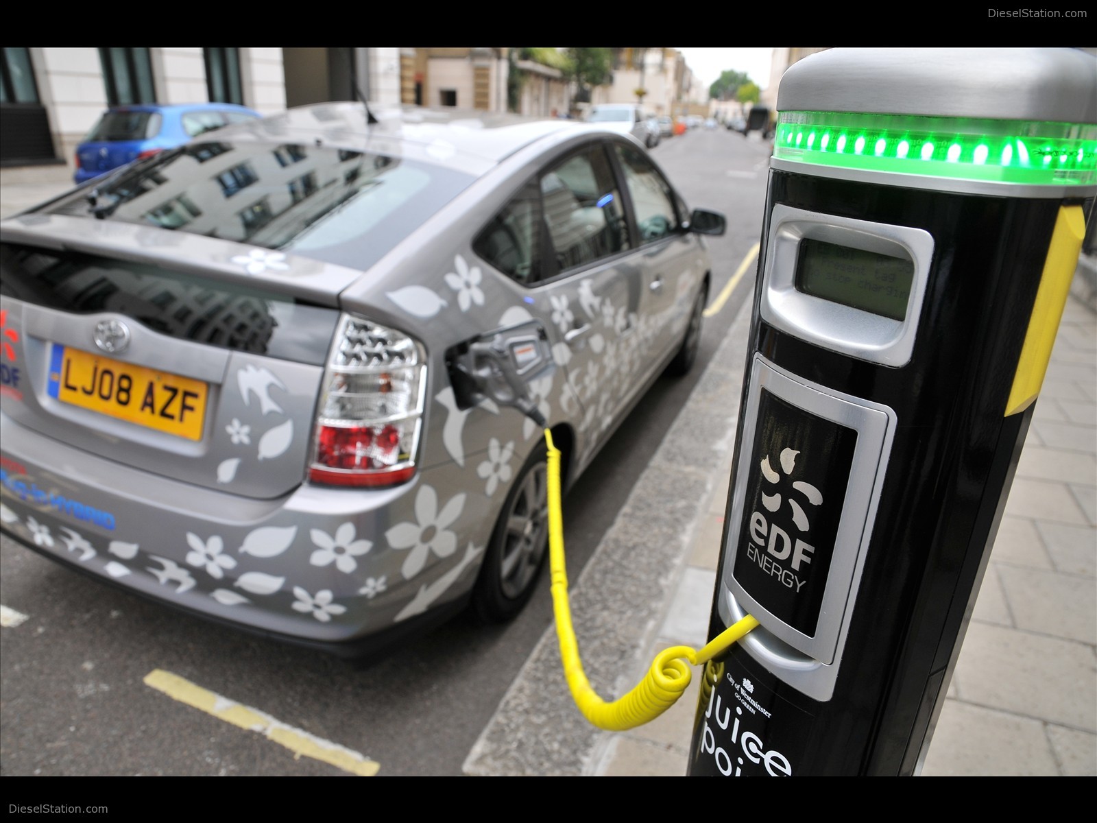Toyota Plug In Hybrid Vehicle 2010