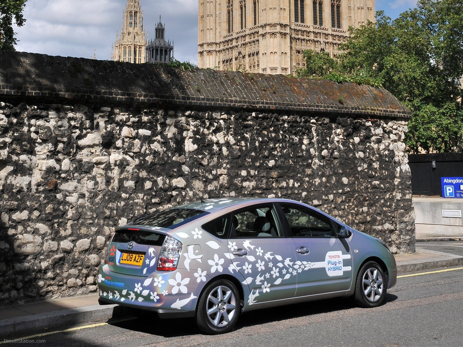 Toyota Plug In Hybrid Vehicle 2010