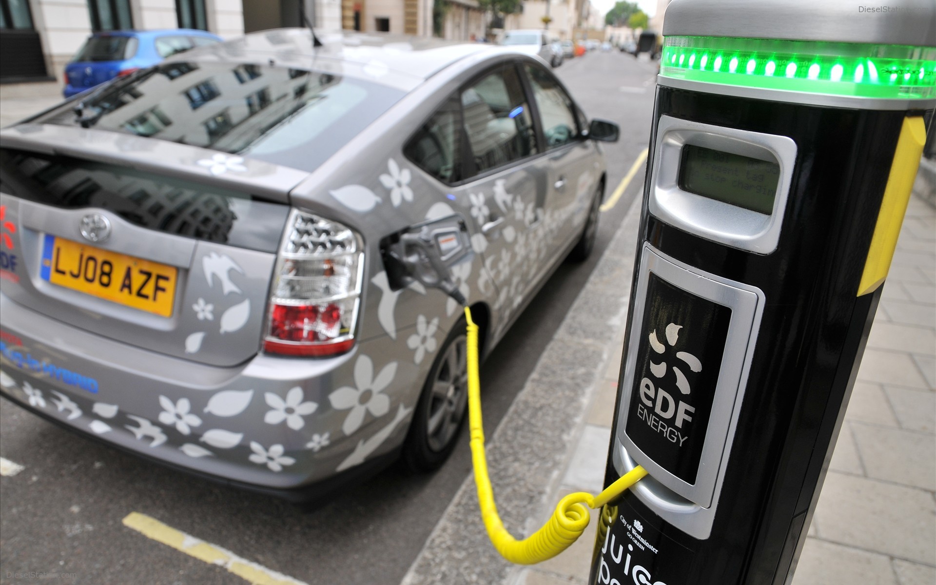 Toyota Plug In Hybrid Vehicle 2010