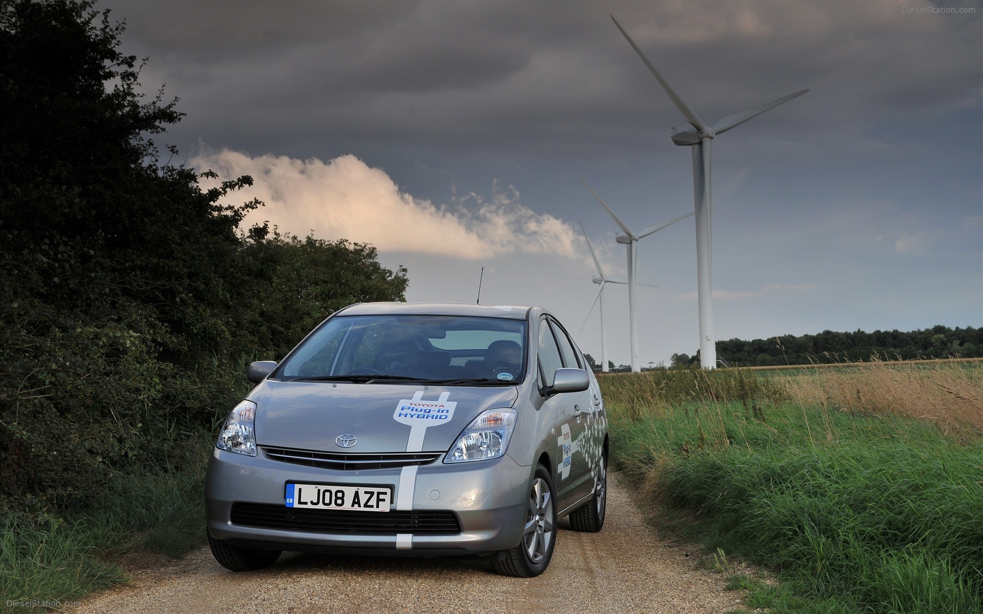 Toyota Plug In Hybrid Vehicle 2010