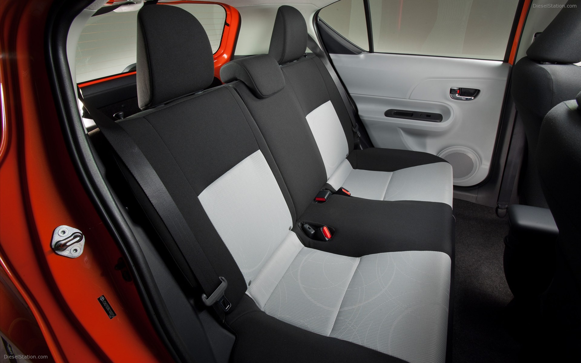 Toyota Prius C 2012