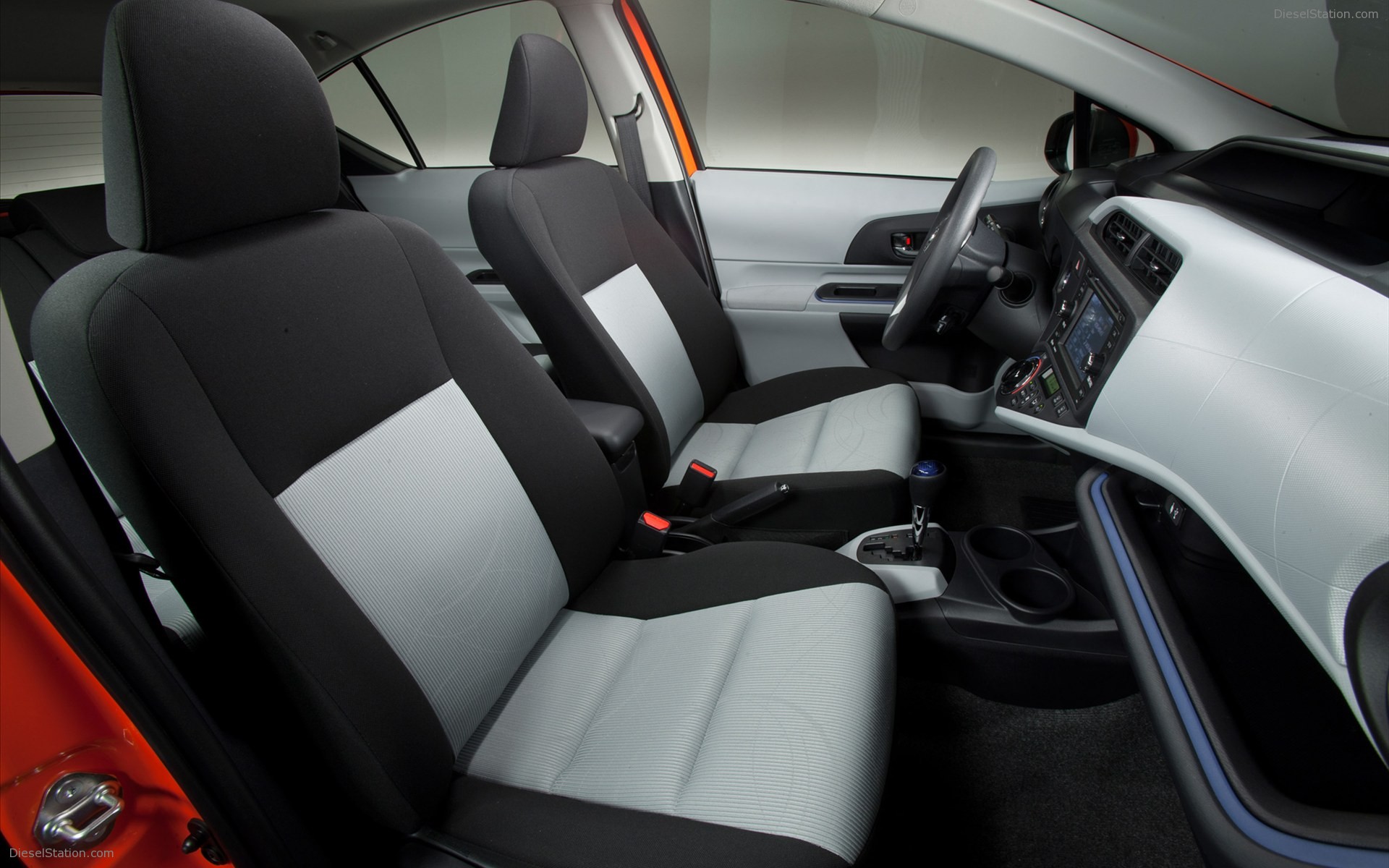 Toyota Prius C 2012