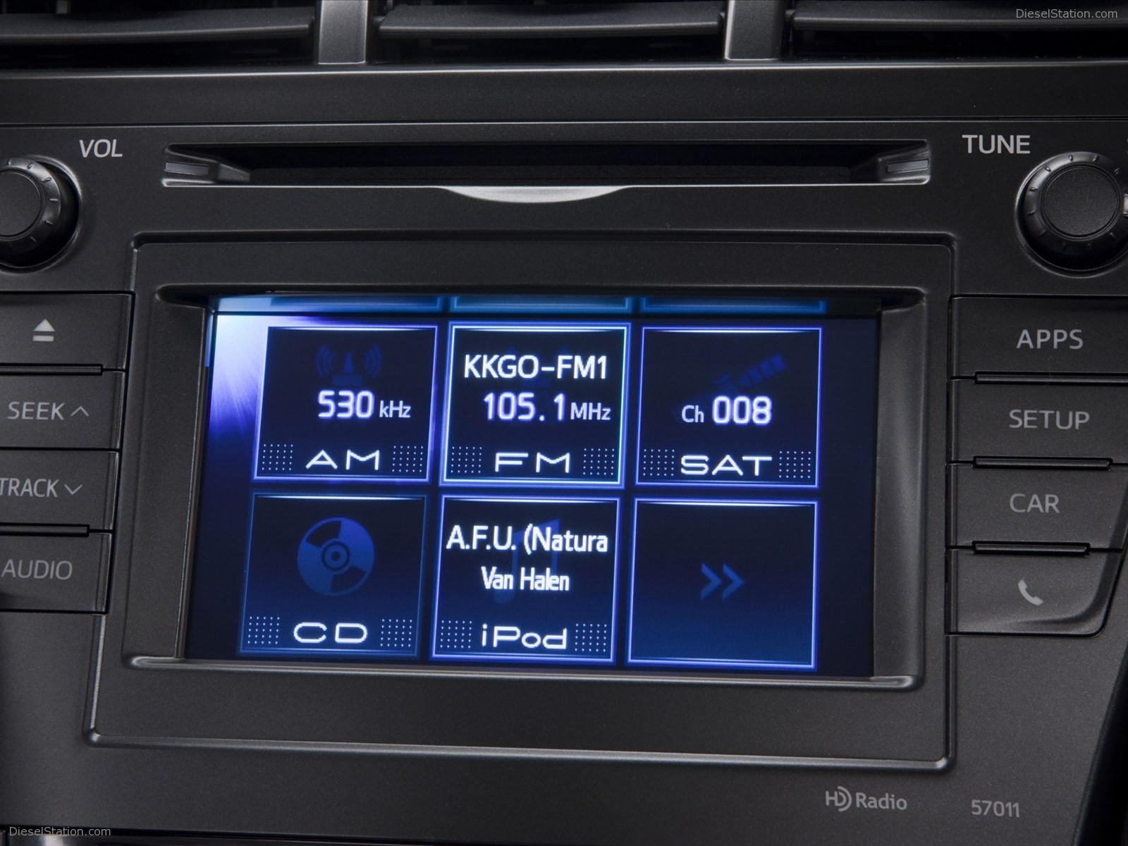 Toyota Prius v 2011