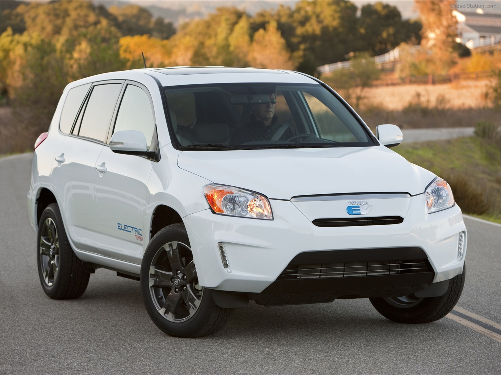 Toyota RAV4 EV Concept 2010