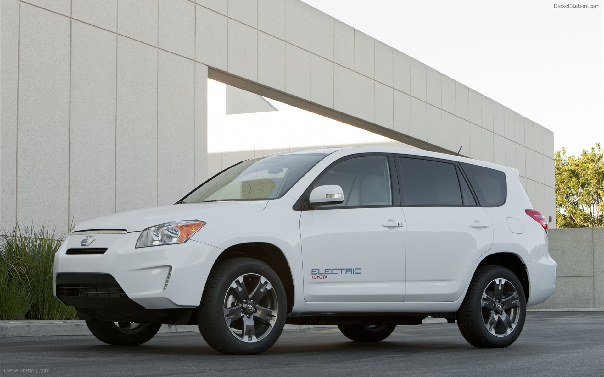 Toyota RAV4 EV Concept 2010