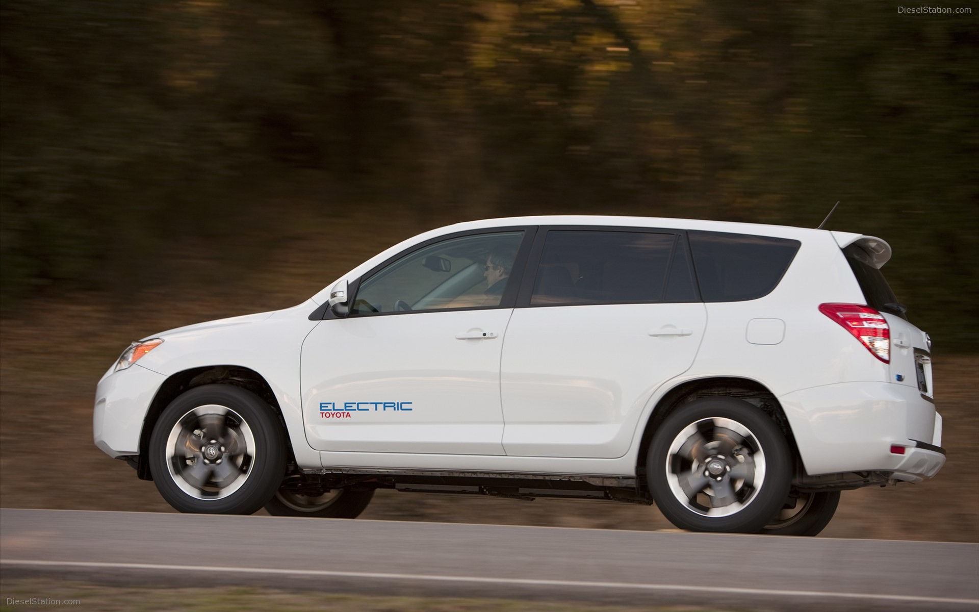 Toyota RAV4 EV Concept 2010