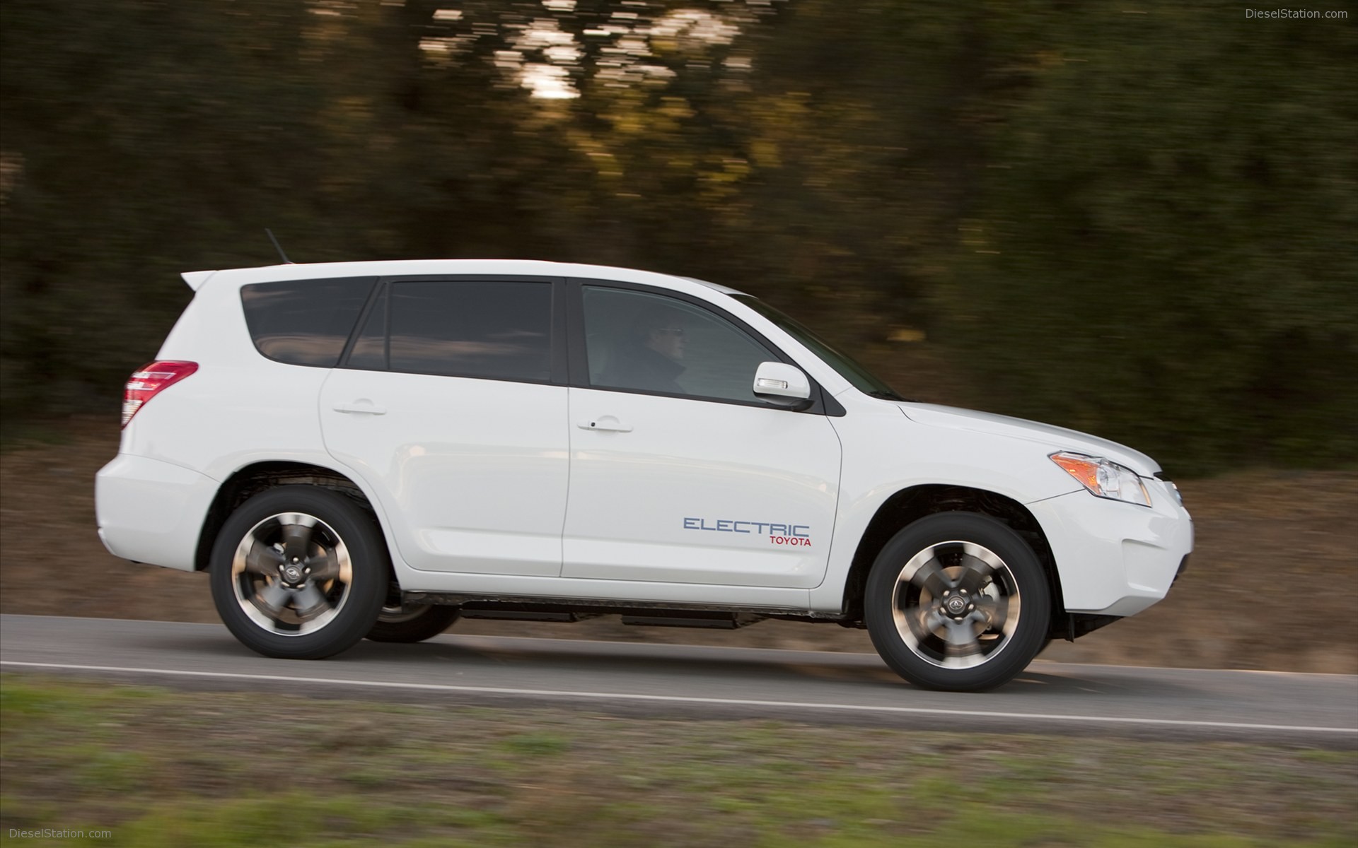 Toyota RAV4 EV Concept 2010
