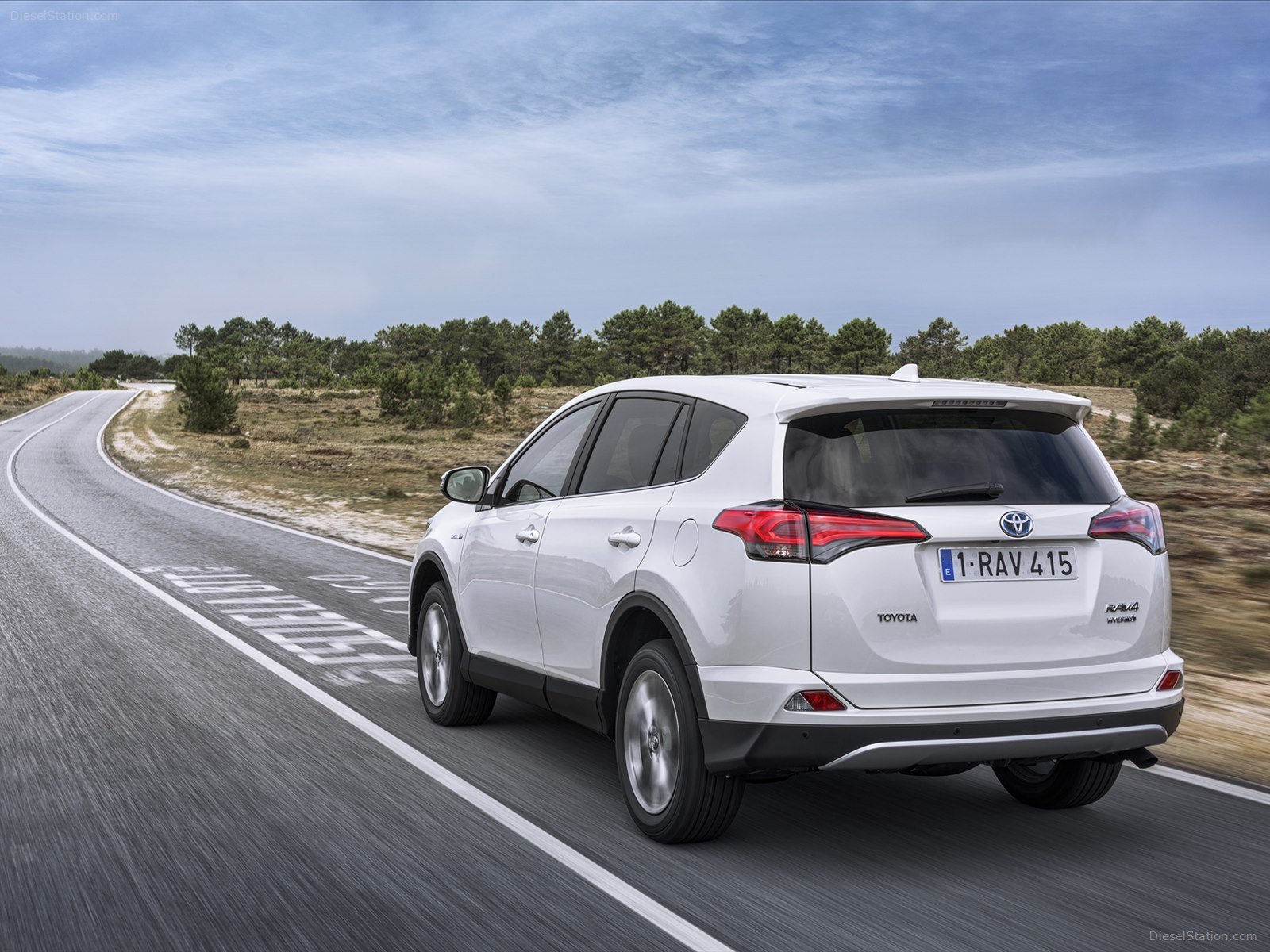 Toyota RAV4 Hybrid 2016
