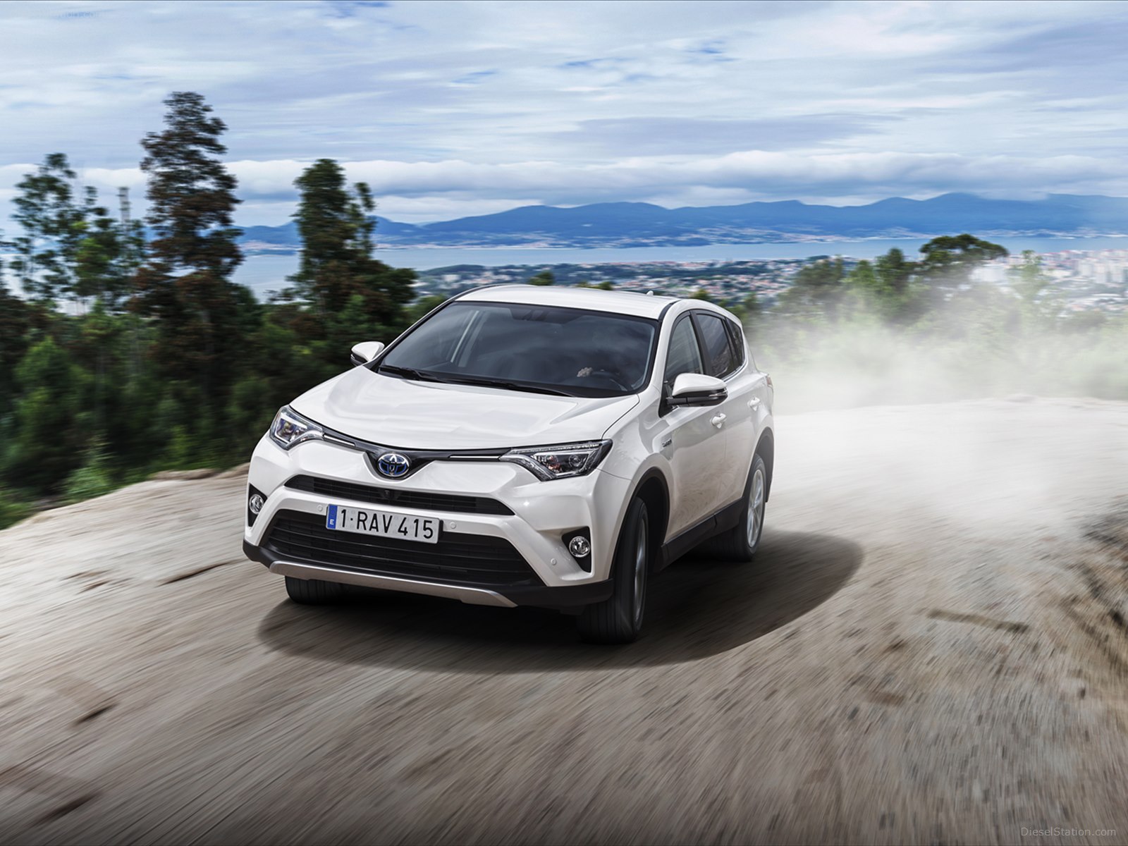 Toyota RAV4 Hybrid 2016