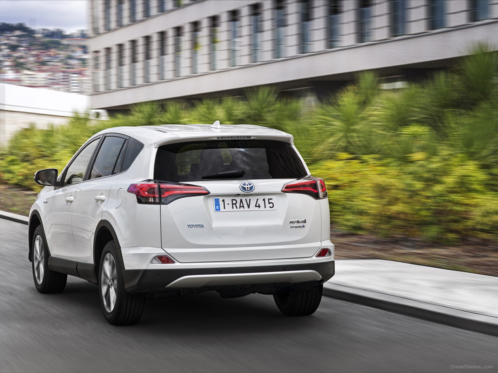Toyota RAV4 Hybrid 2016