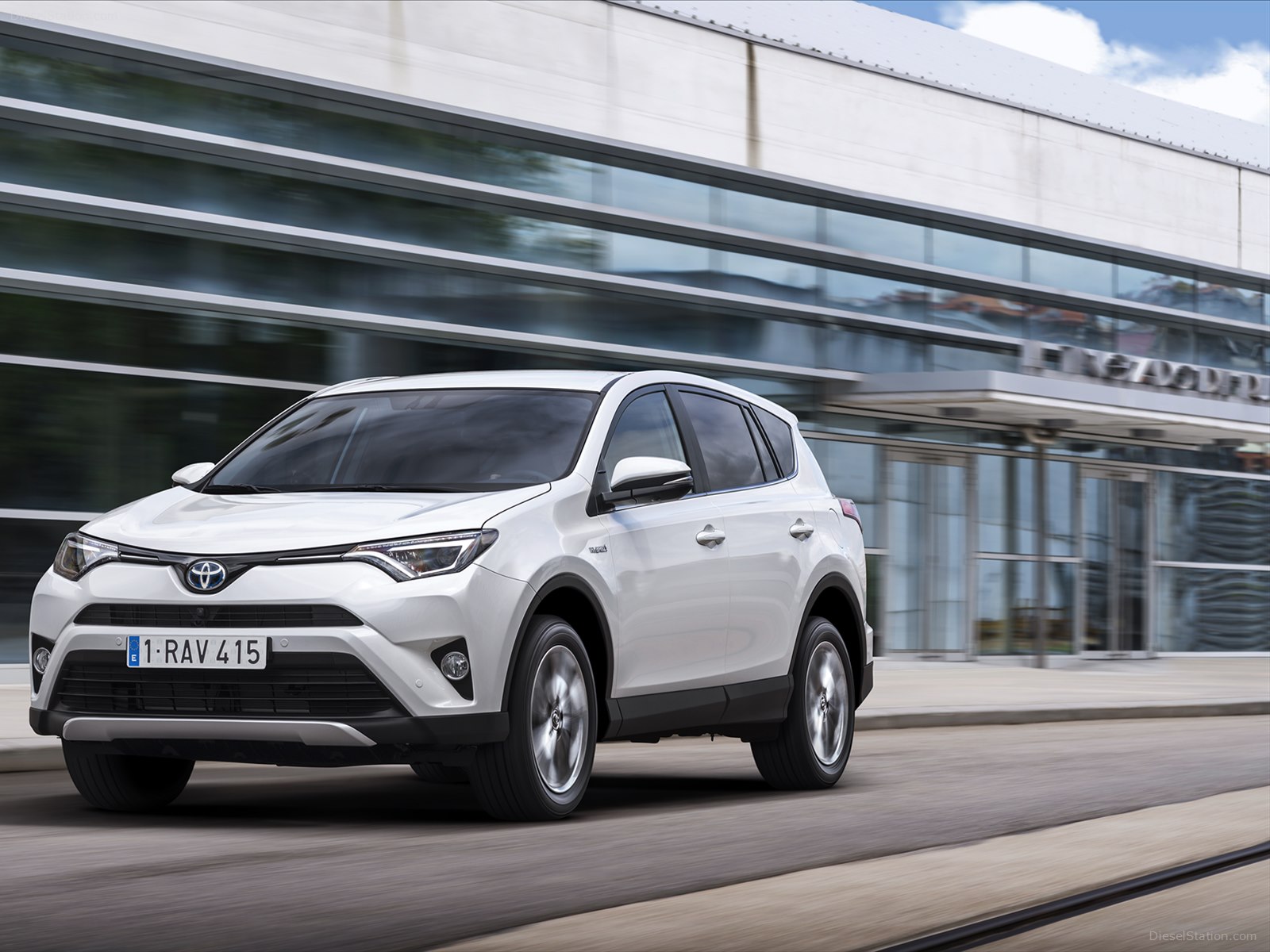 Toyota RAV4 Hybrid 2016