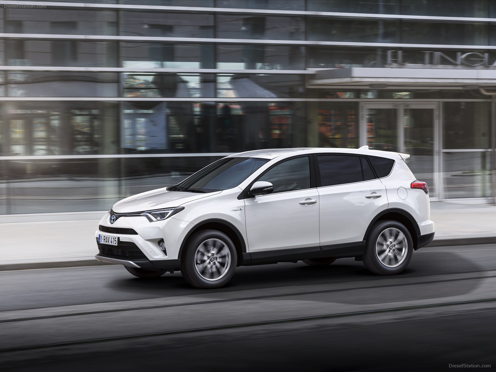 Toyota RAV4 Hybrid 2016