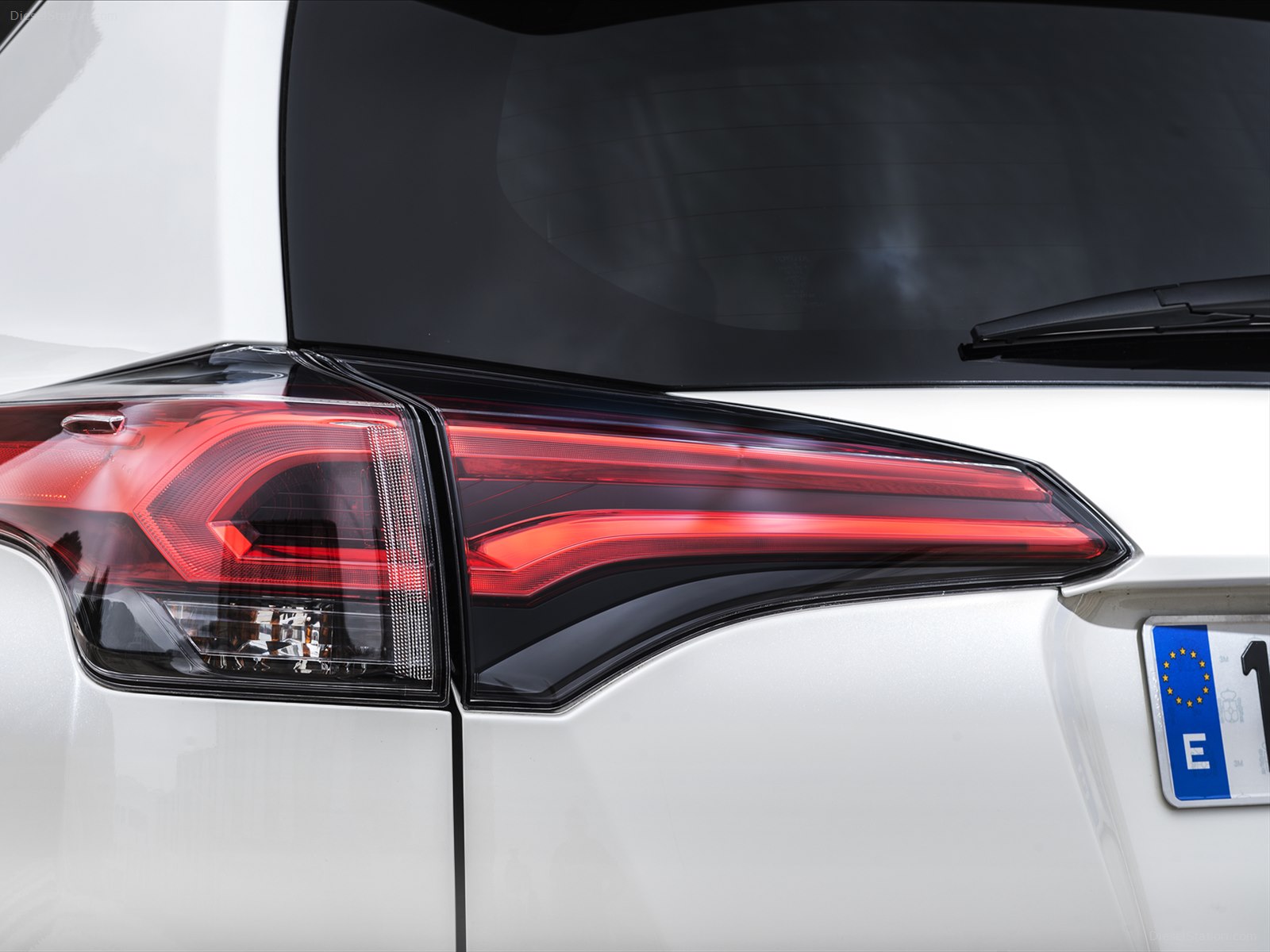 Toyota RAV4 Hybrid 2016