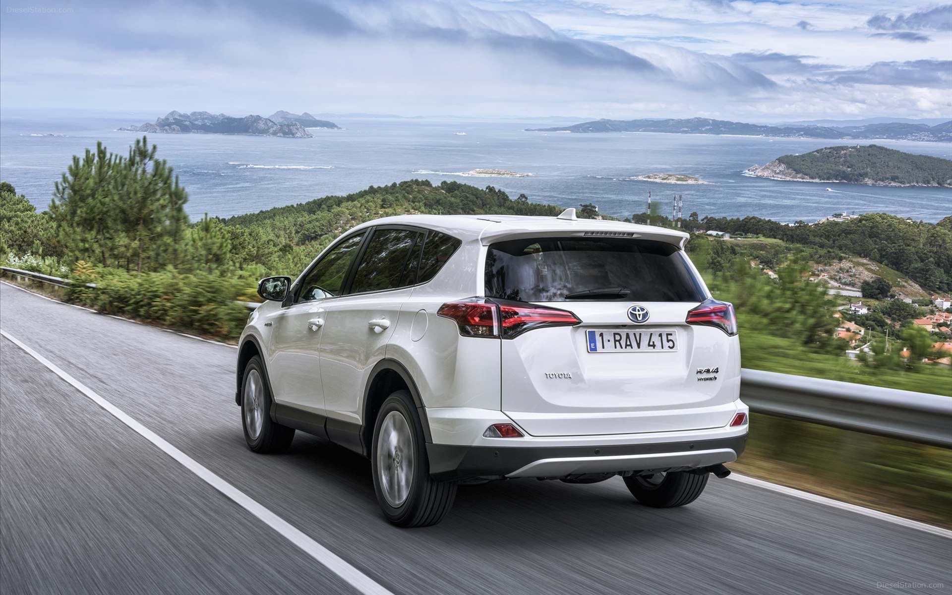 Toyota RAV4 Hybrid 2016